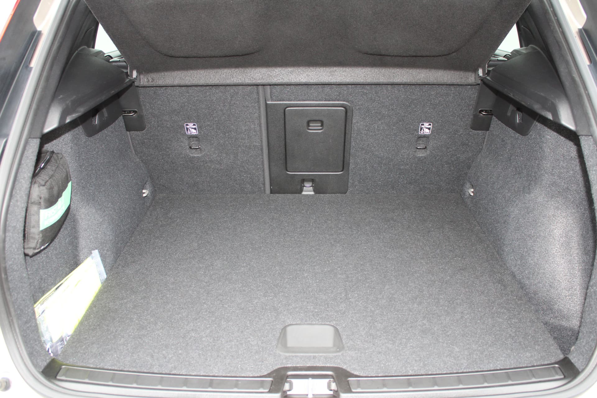 Volvo XC40 Recharge Core 70 kWh thumbnail 9