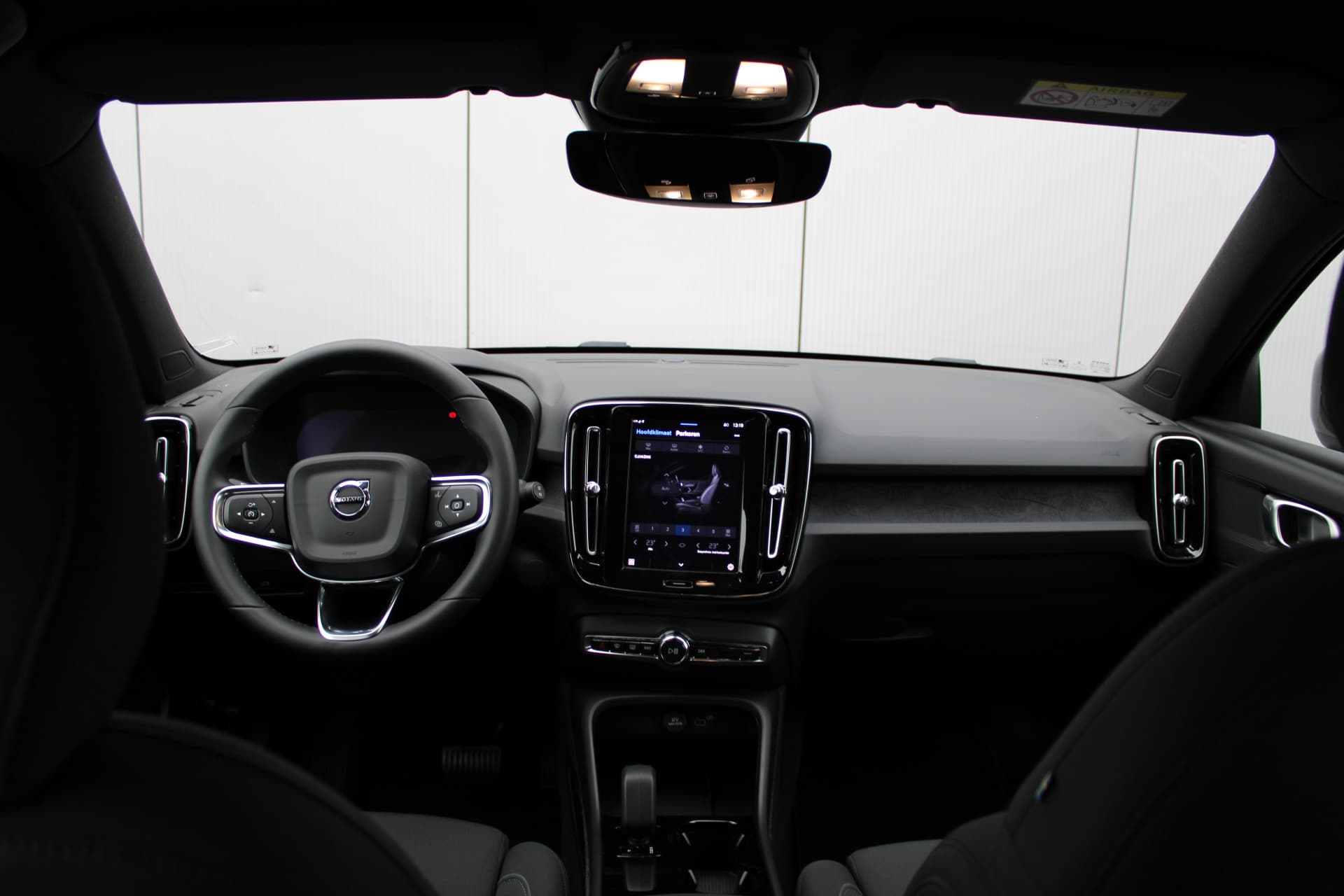 Volvo XC40 Recharge Core 70 kWh thumbnail 20