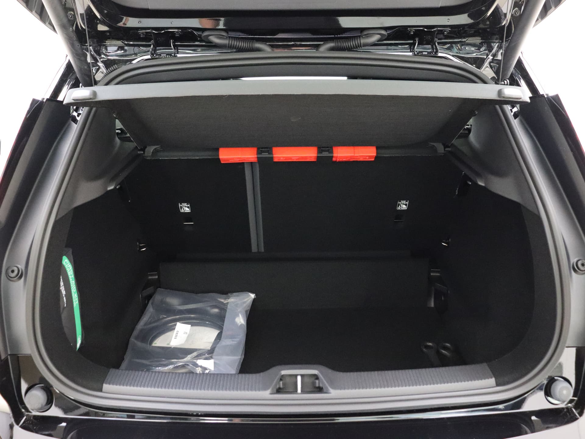 Volvo EX30 Extended Range Plus / DEMO DEAL / Getint glas / Adapt. Cruise / BLIS / Harman&Kardon / Keytag / PDC + Camera / El. Achterklep / thumbnail 10