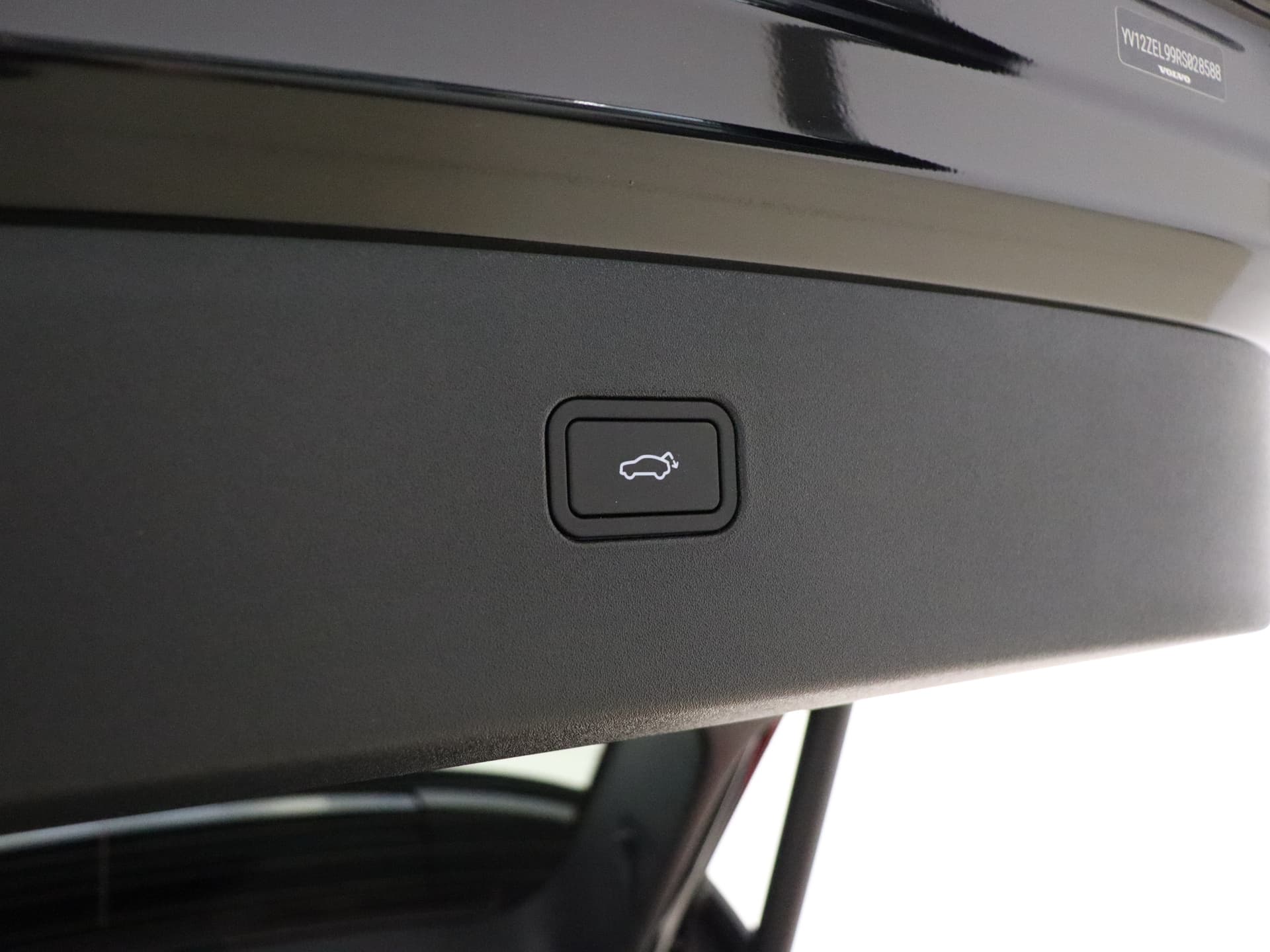 Volvo EX30 Extended Range Plus / DEMO DEAL / Getint glas / Adapt. Cruise / BLIS / Harman&Kardon / Keytag / PDC + Camera / El. Achterklep / thumbnail 12