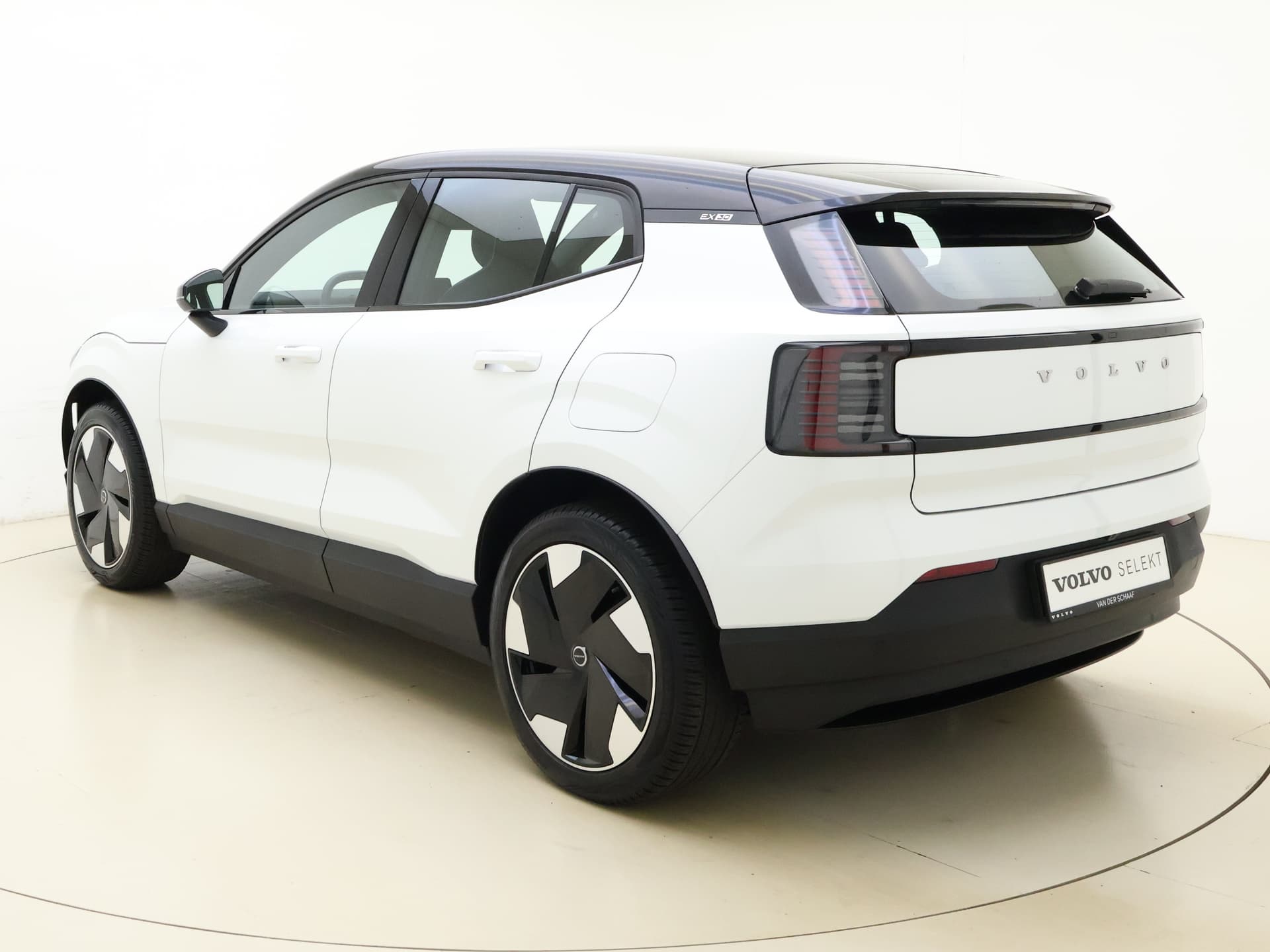 Volvo EX30 Extended Range Plus thumbnail 5