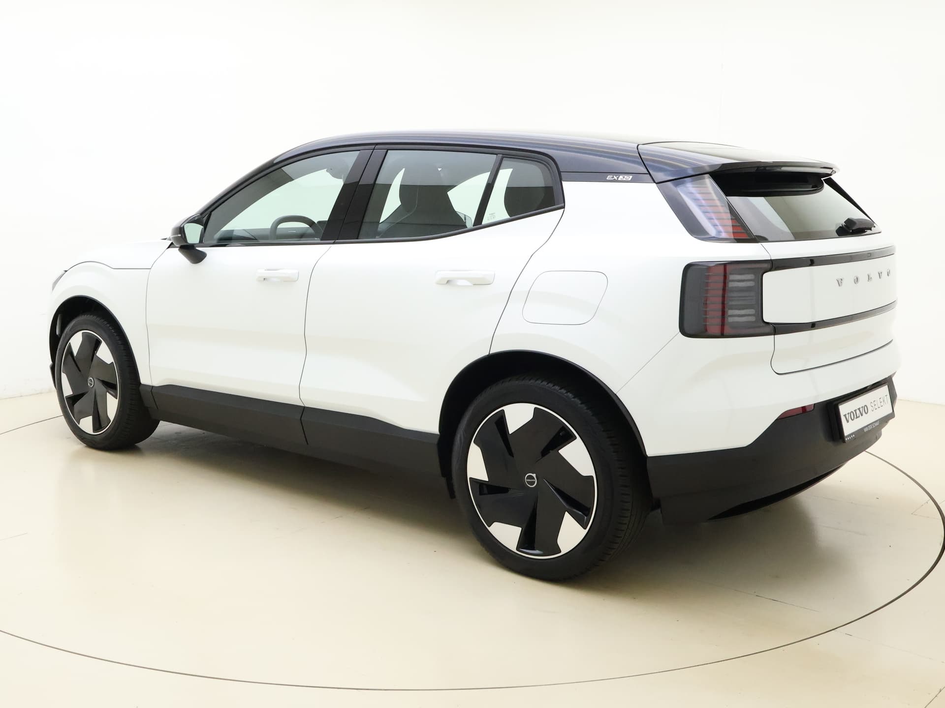 Volvo EX30 Extended Range Plus thumbnail 9