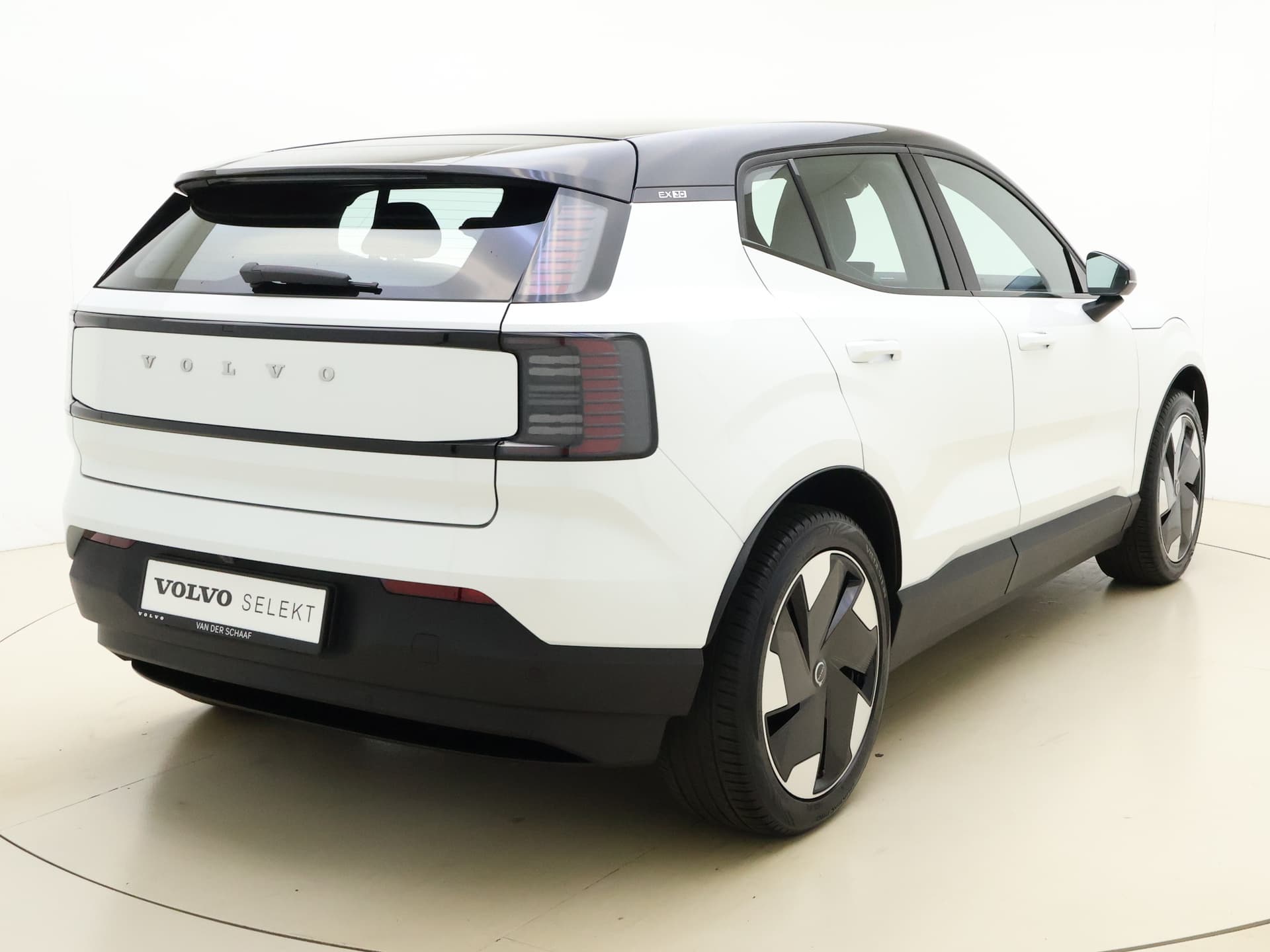 Volvo EX30 Extended Range Plus thumbnail 13