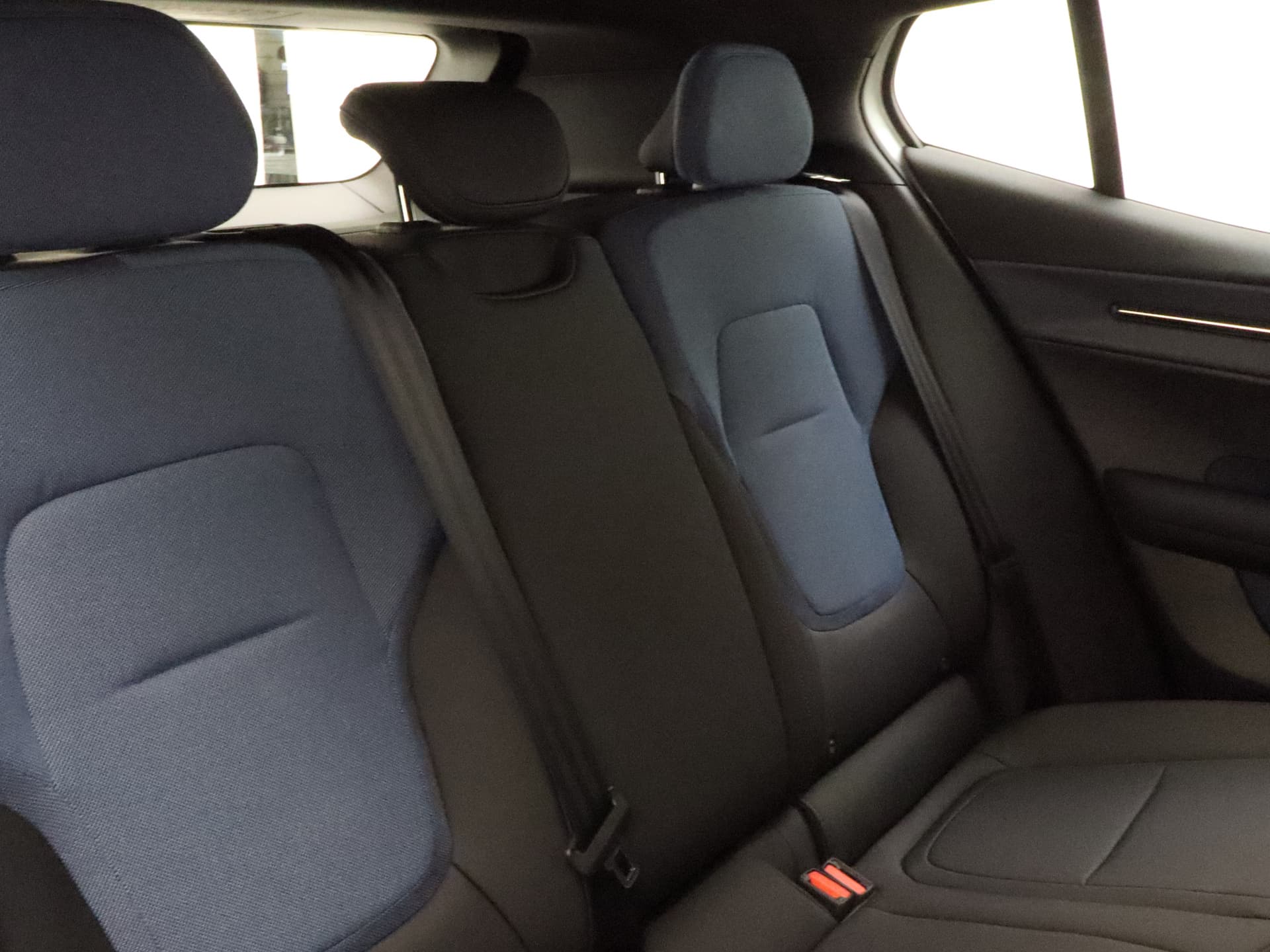 Volvo EX30 Extended Range Plus thumbnail 14