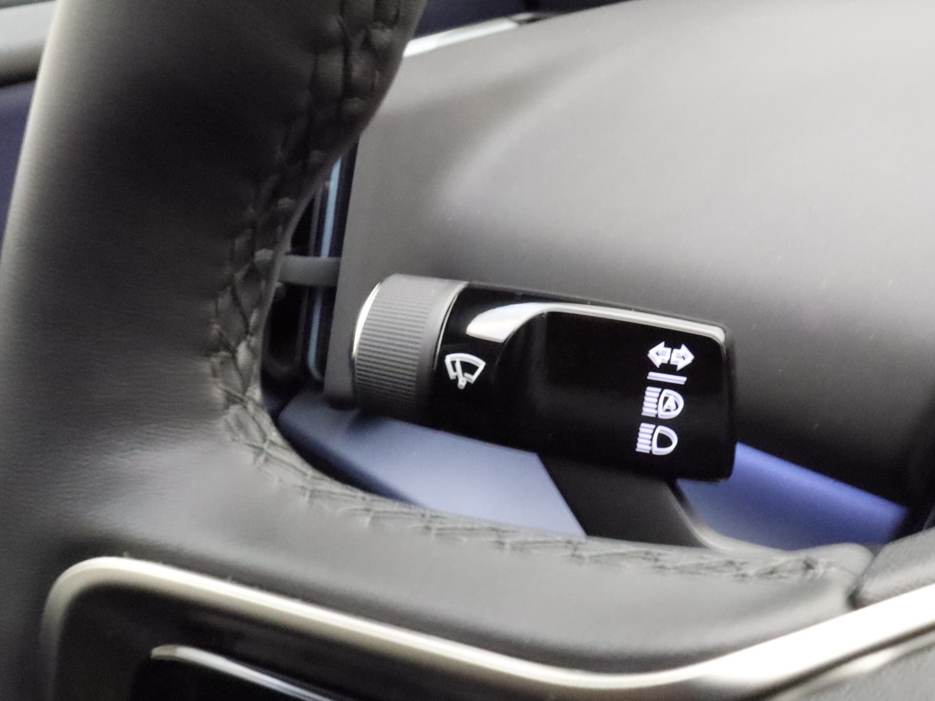 Volvo EX30 Extended Range Plus thumbnail 21