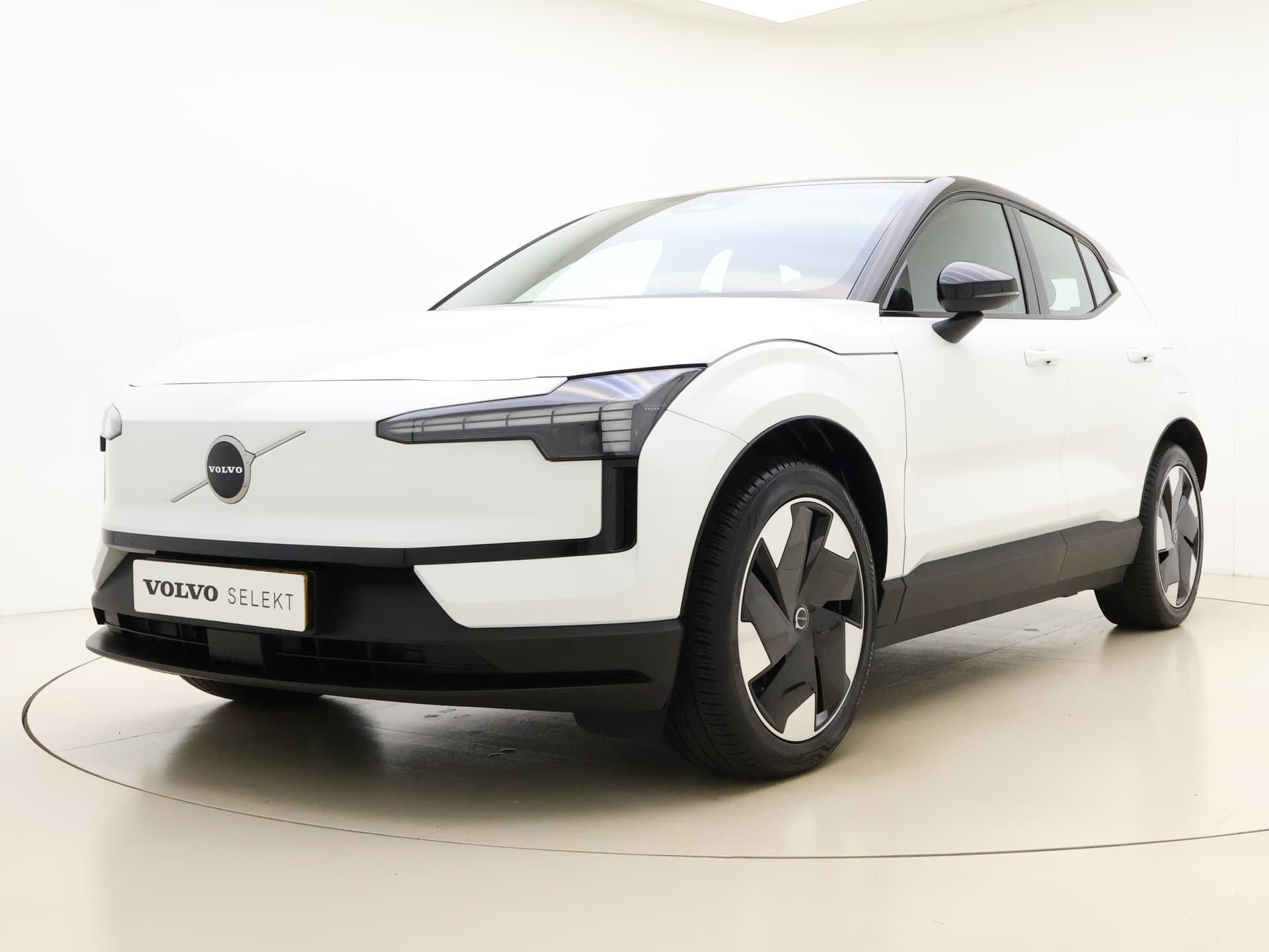 Volvo EX30 Extended Range Plus thumbnail 25