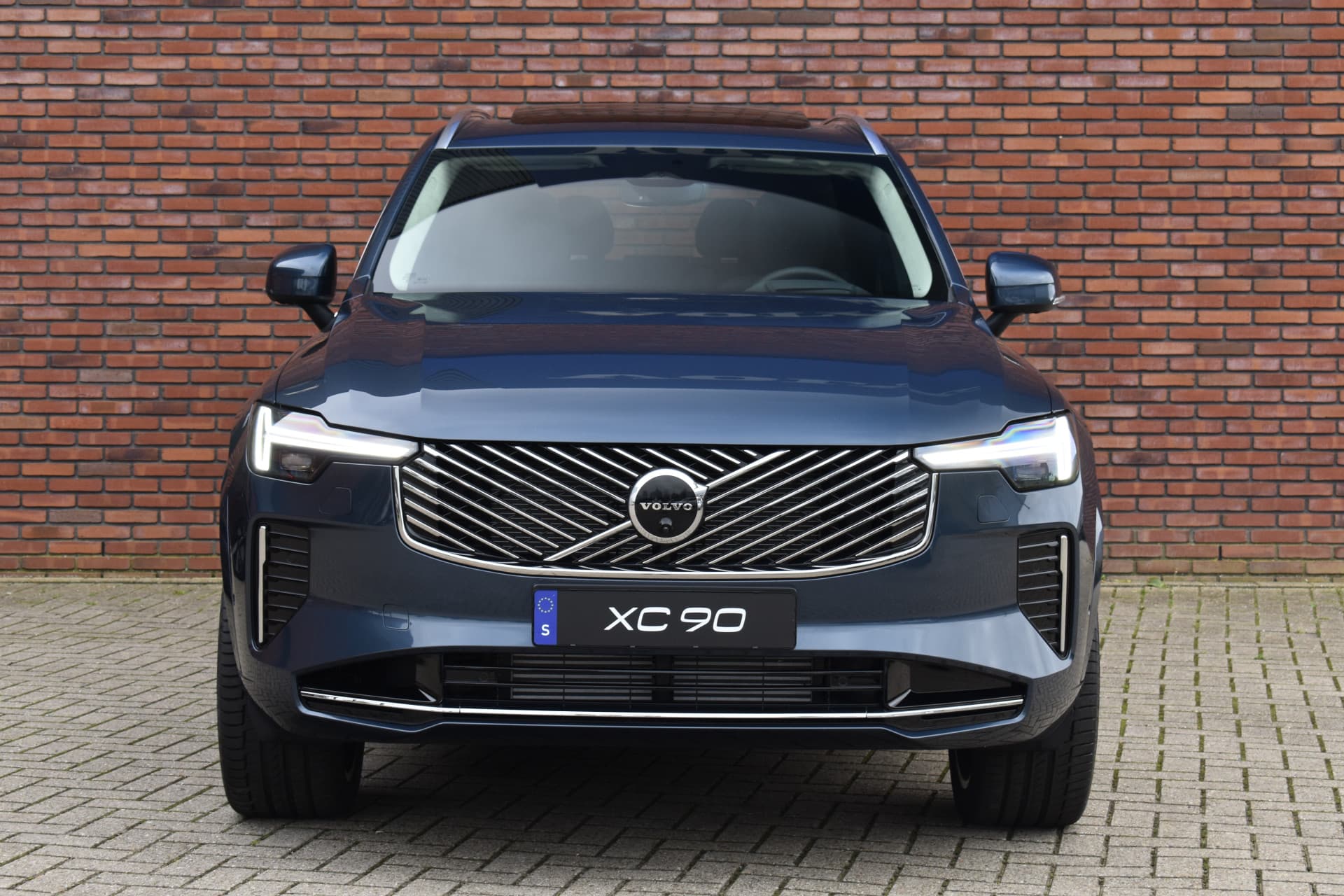Volvo XC90 T8 455PK Plug-in hybrid AWD Ultra Bright thumbnail 5
