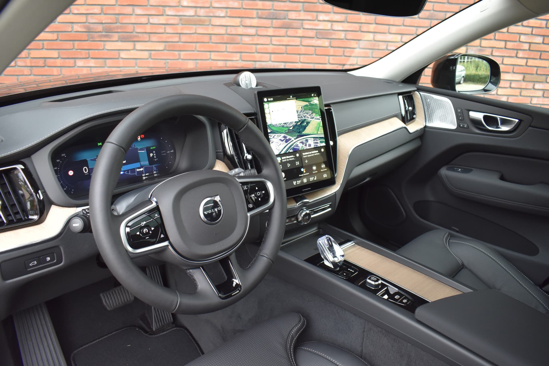 Volvo XC60 T6 350PK Plug-in hybrid AWD Ultra Dark Executive Edition | thumbnail 5