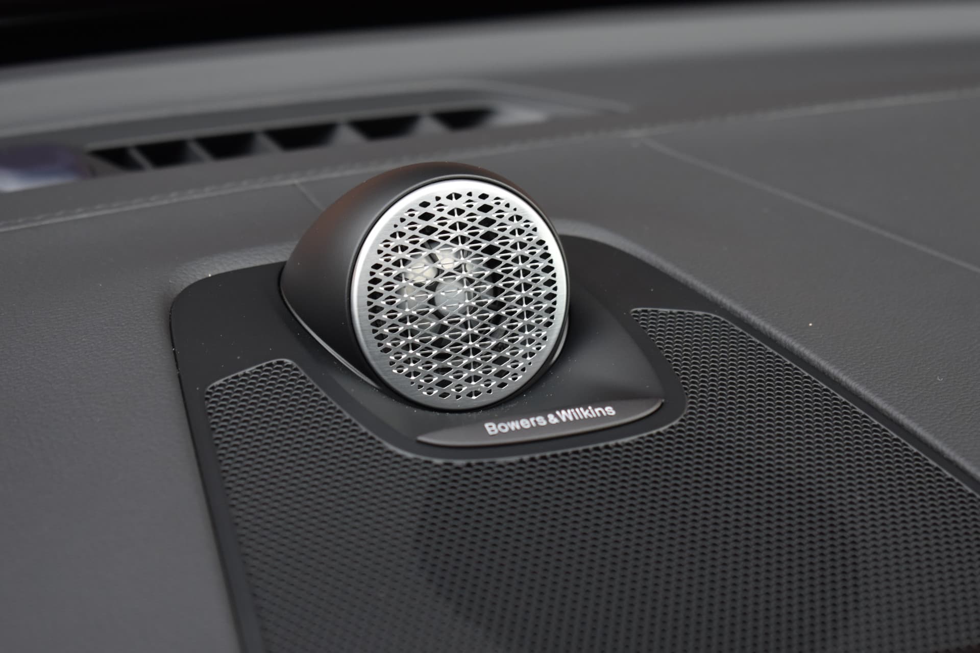 Volvo XC60 T6 350PK Plug-in hybrid AWD Ultra Dark Executive Edition | thumbnail 6