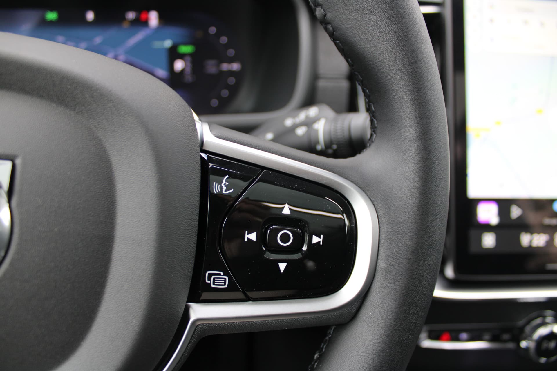 Volvo XC90 T8 Plug-in hybrid AWD Ultra Dark thumbnail 29