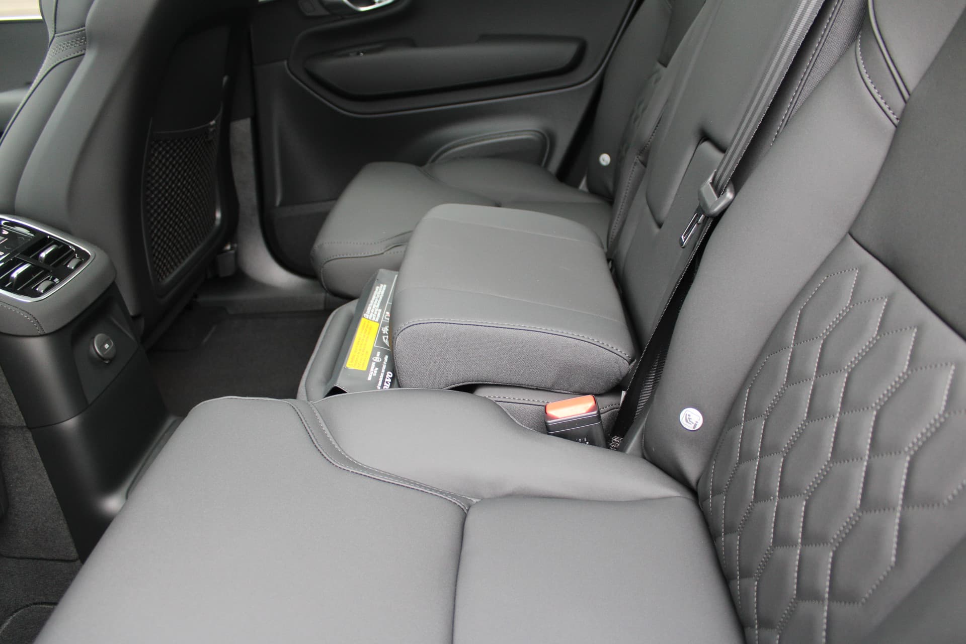 Volvo XC90 T8 Plug-in hybrid AWD Ultra Dark thumbnail 7