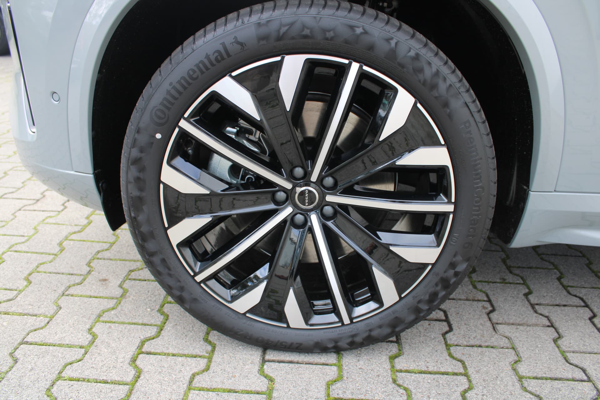 Volvo XC90 T8 Plug-in hybrid AWD Ultra Dark thumbnail 14