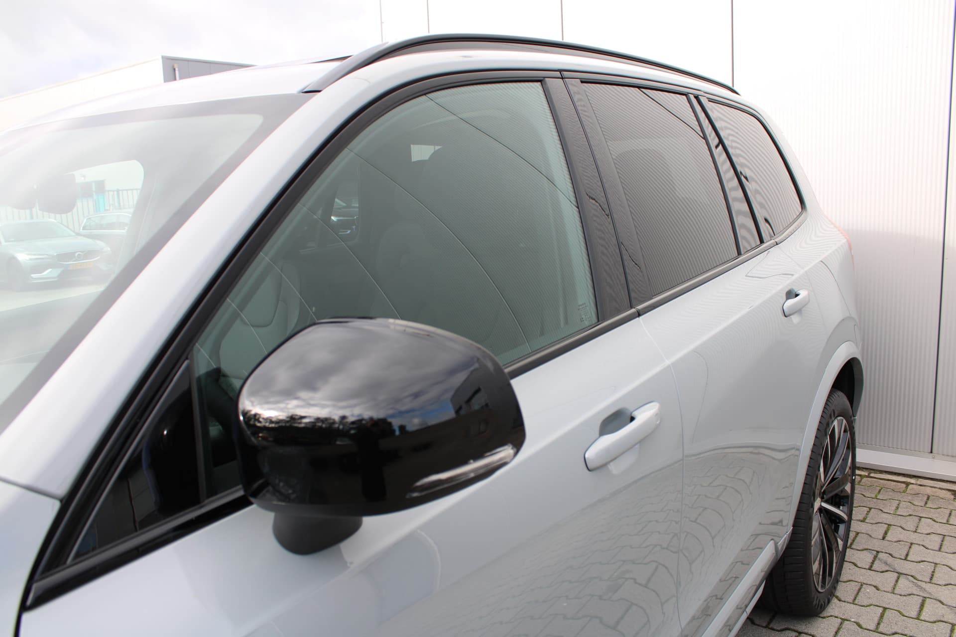 Volvo XC90 T8 Plug-in hybrid AWD Ultra Dark thumbnail 16