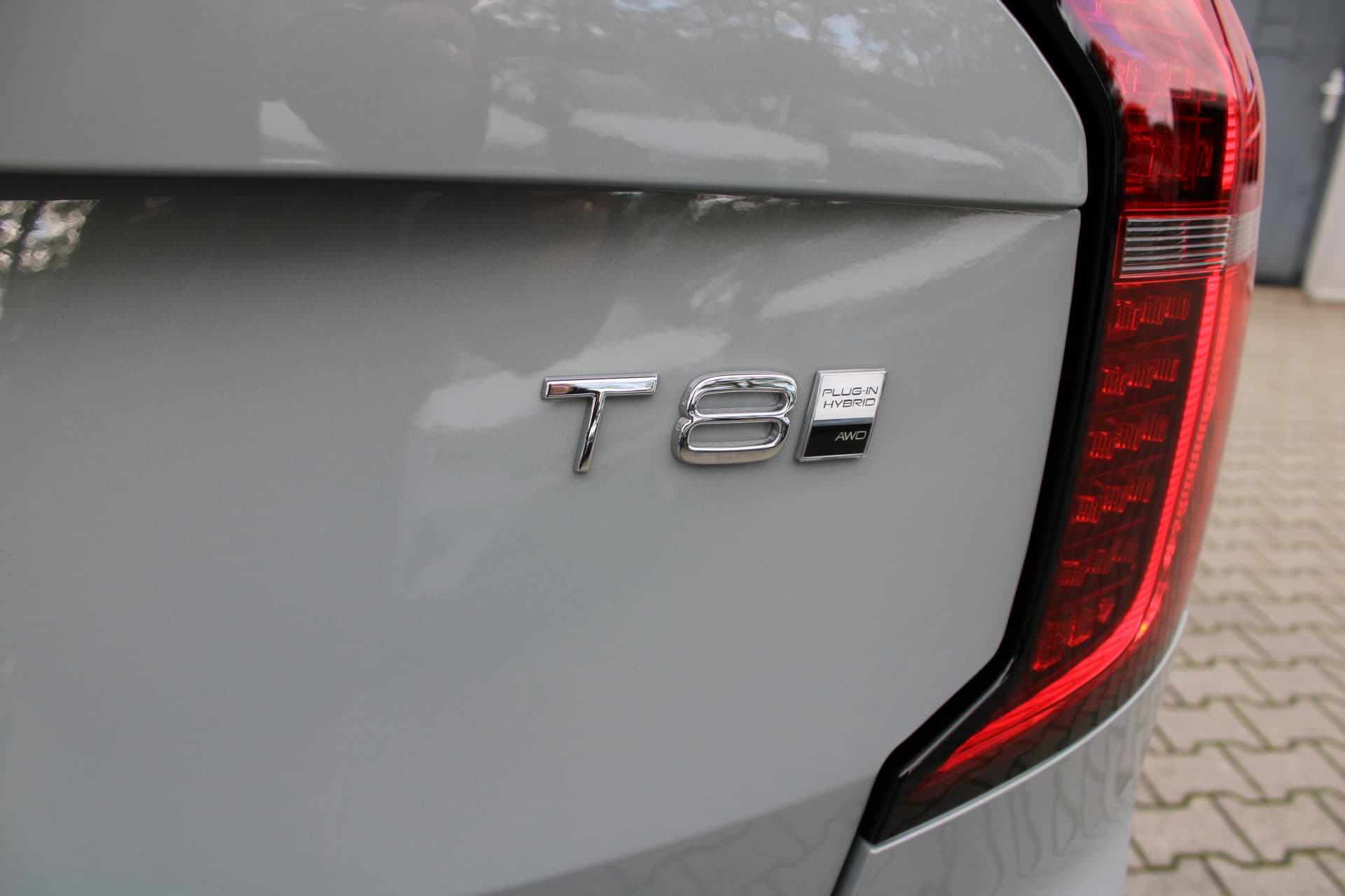 Volvo XC90 T8 Plug-in hybrid AWD Ultra Dark thumbnail 17