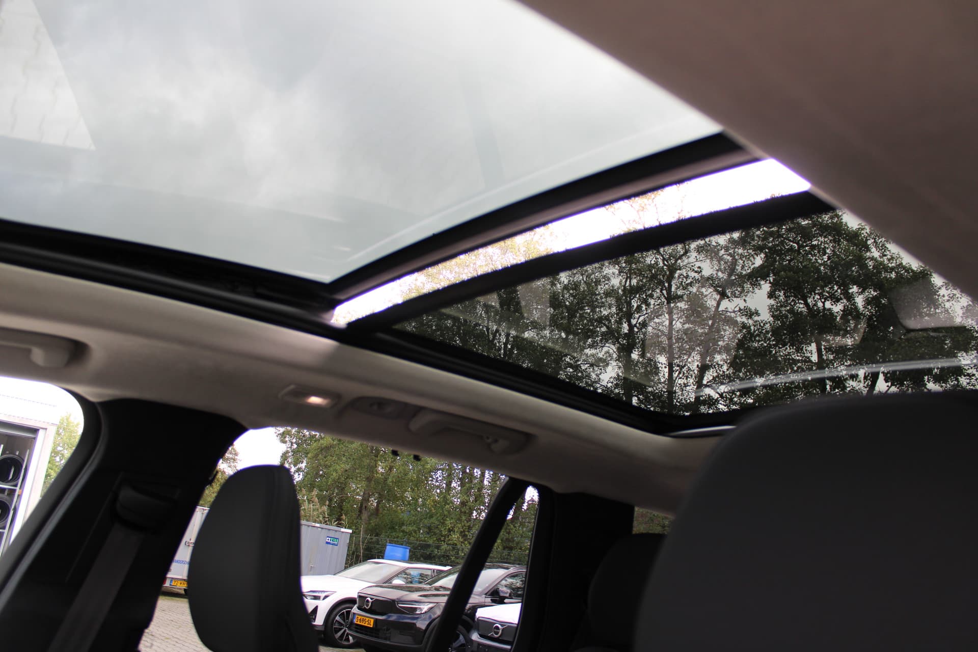 Volvo XC90 T8 Plug-in hybrid AWD Ultra Dark thumbnail 19