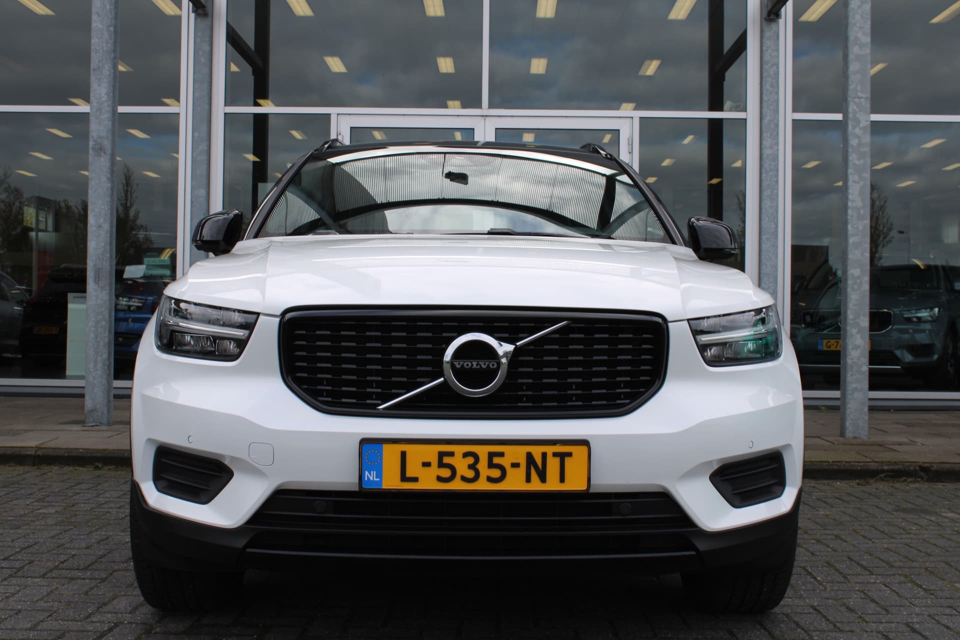 Volvo XC40 T3 Automaat R-Design thumbnail 4