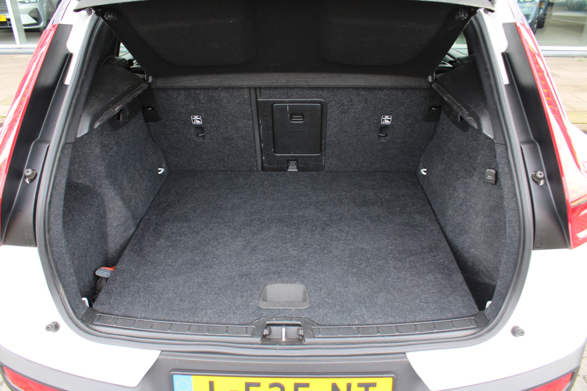 Volvo XC40 T3 Automaat R-Design thumbnail 9