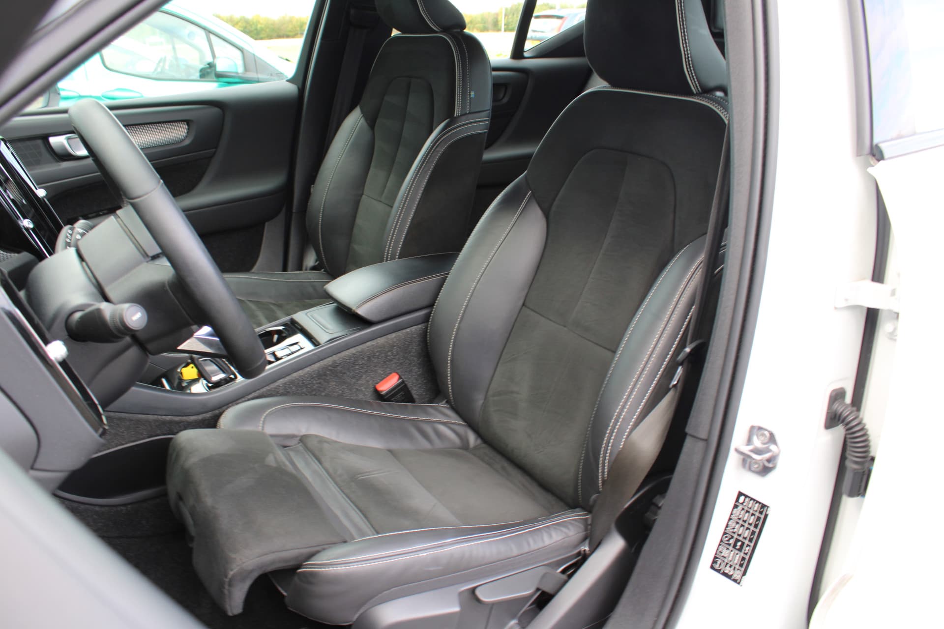 Volvo XC40 T3 Automaat R-Design thumbnail 15