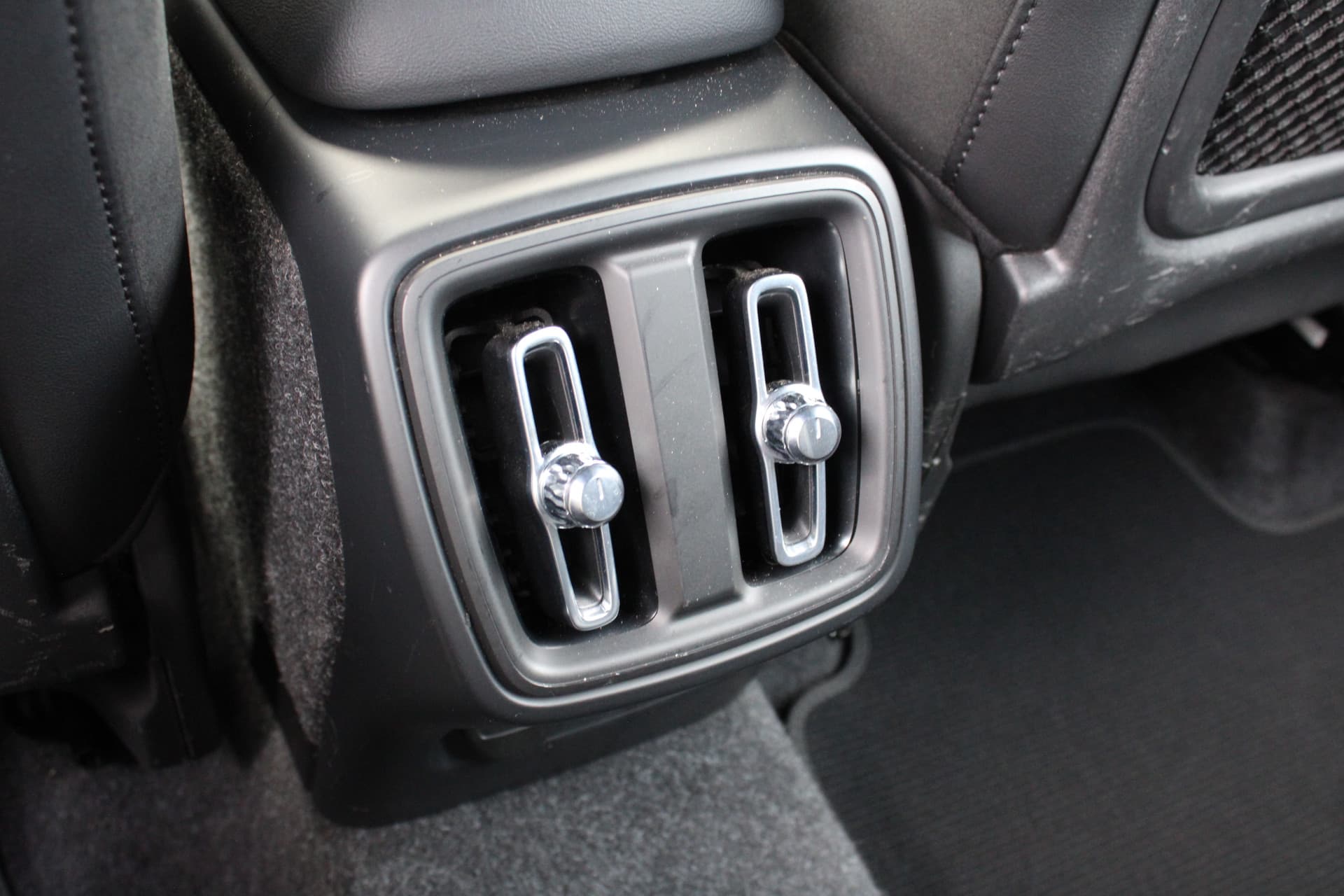 Volvo XC40 T3 Automaat R-Design thumbnail 17