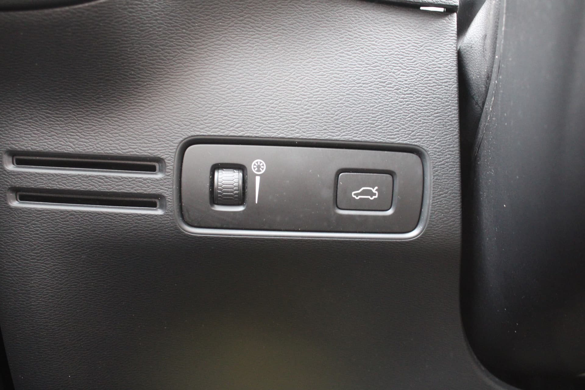 Volvo XC40 T3 Automaat R-Design thumbnail 20