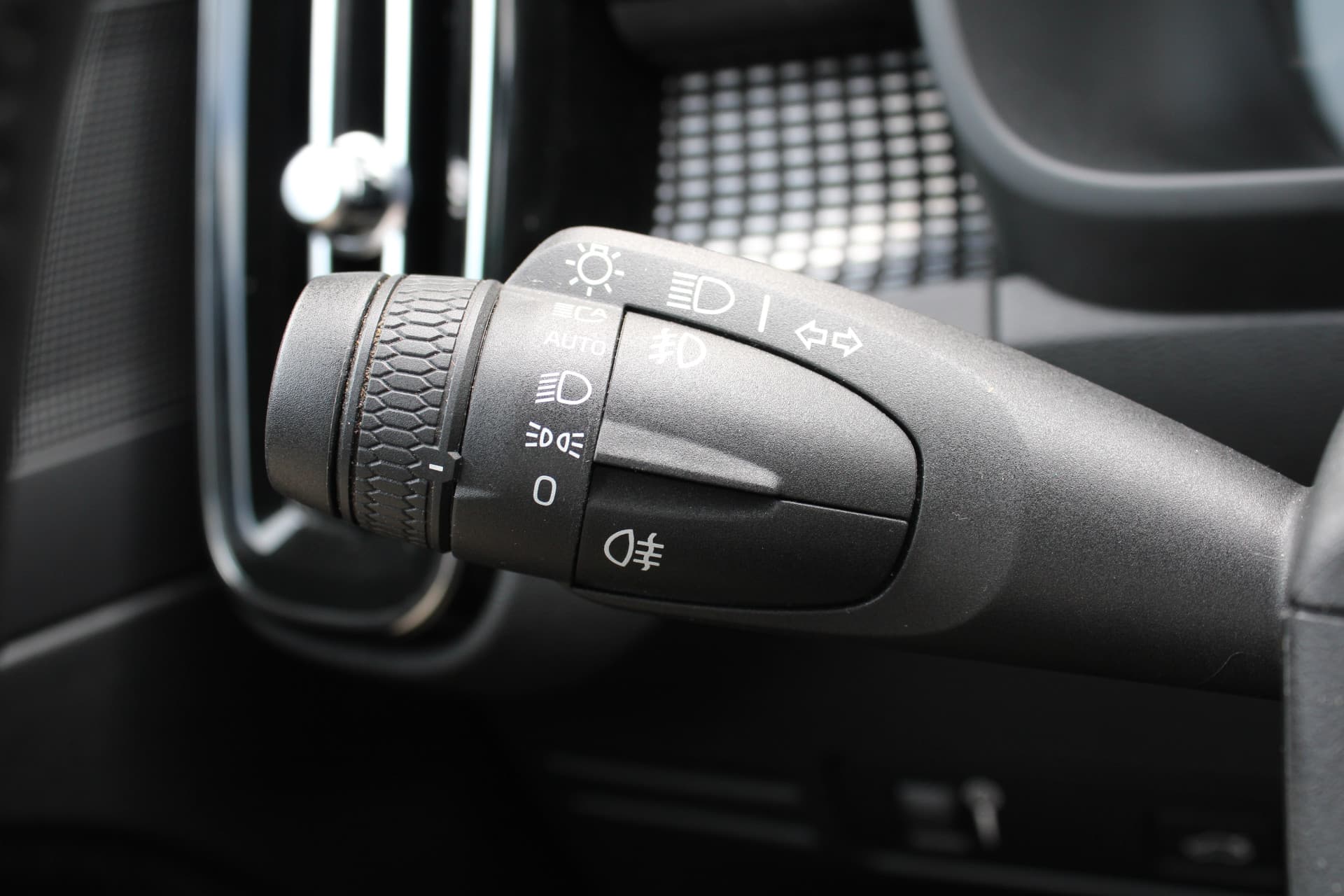 Volvo XC40 T3 Automaat R-Design thumbnail 21