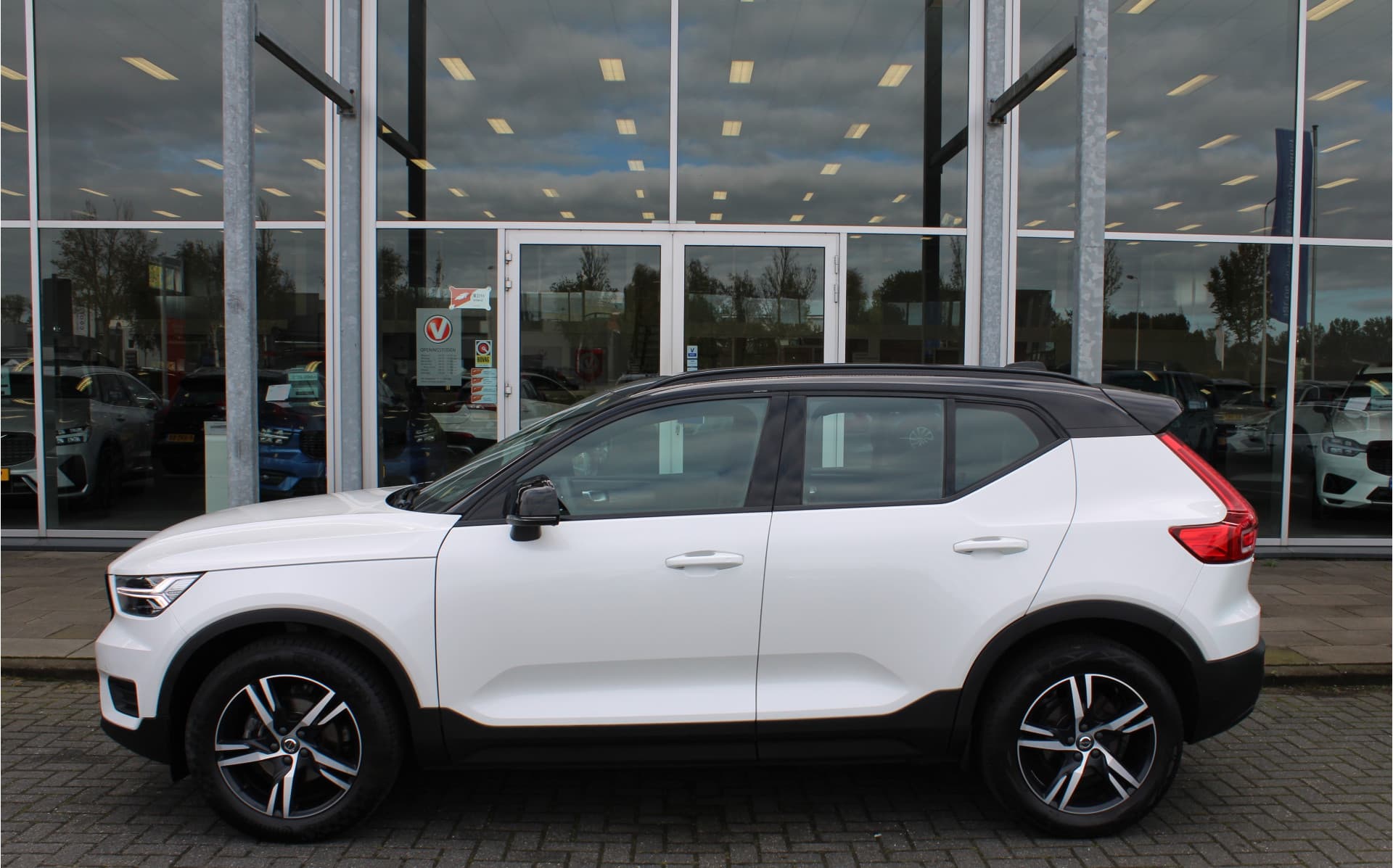 Volvo XC40 T3 Automaat R-Design thumbnail 32