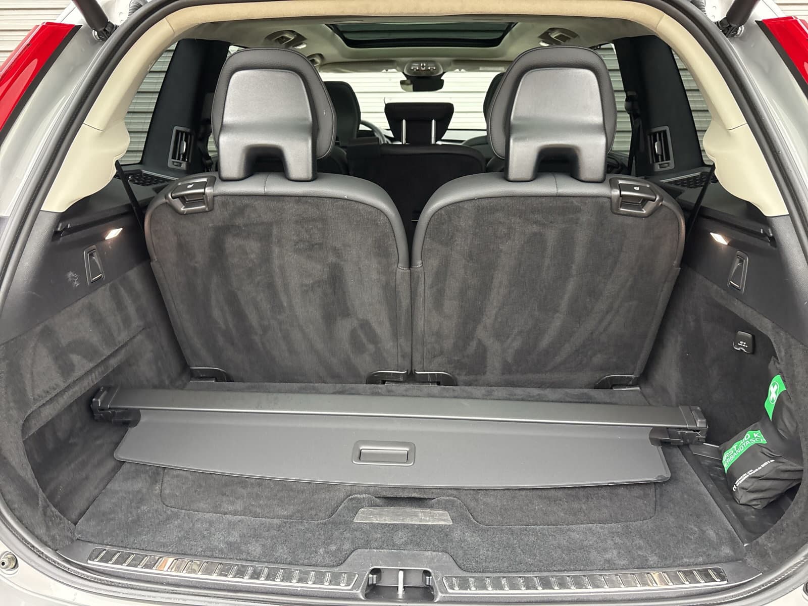 Volvo XC90 2.0 T8 Recharge AWD Ultimate Dark / Luchtvering / Trekhaak / 360 Camera / thumbnail 7