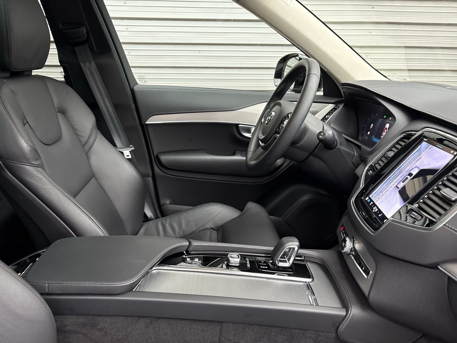 Volvo XC90 2.0 T8 Recharge AWD Ultimate Dark / Luchtvering / Trekhaak / 360 Camera / thumbnail 17