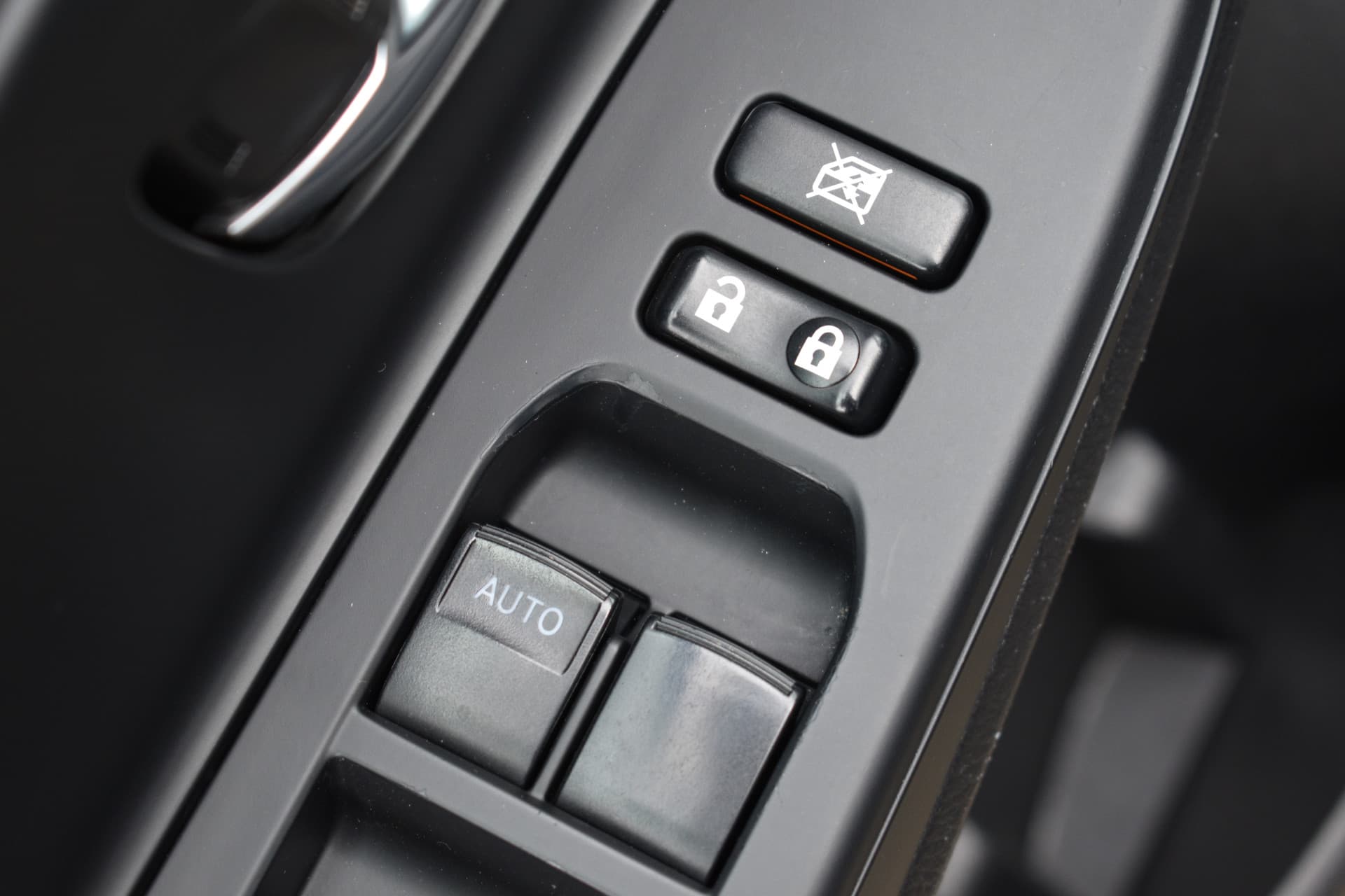 Toyota Yaris 1.5 Hybrid Dynamic Limited Automaat 100pk thumbnail 2