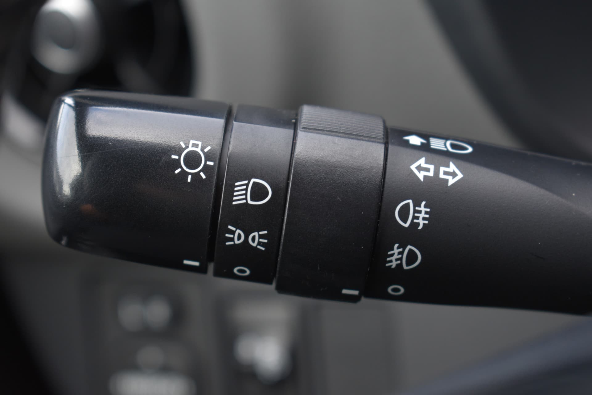 Toyota Yaris 1.5 Hybrid Dynamic Limited Automaat 100pk thumbnail 6