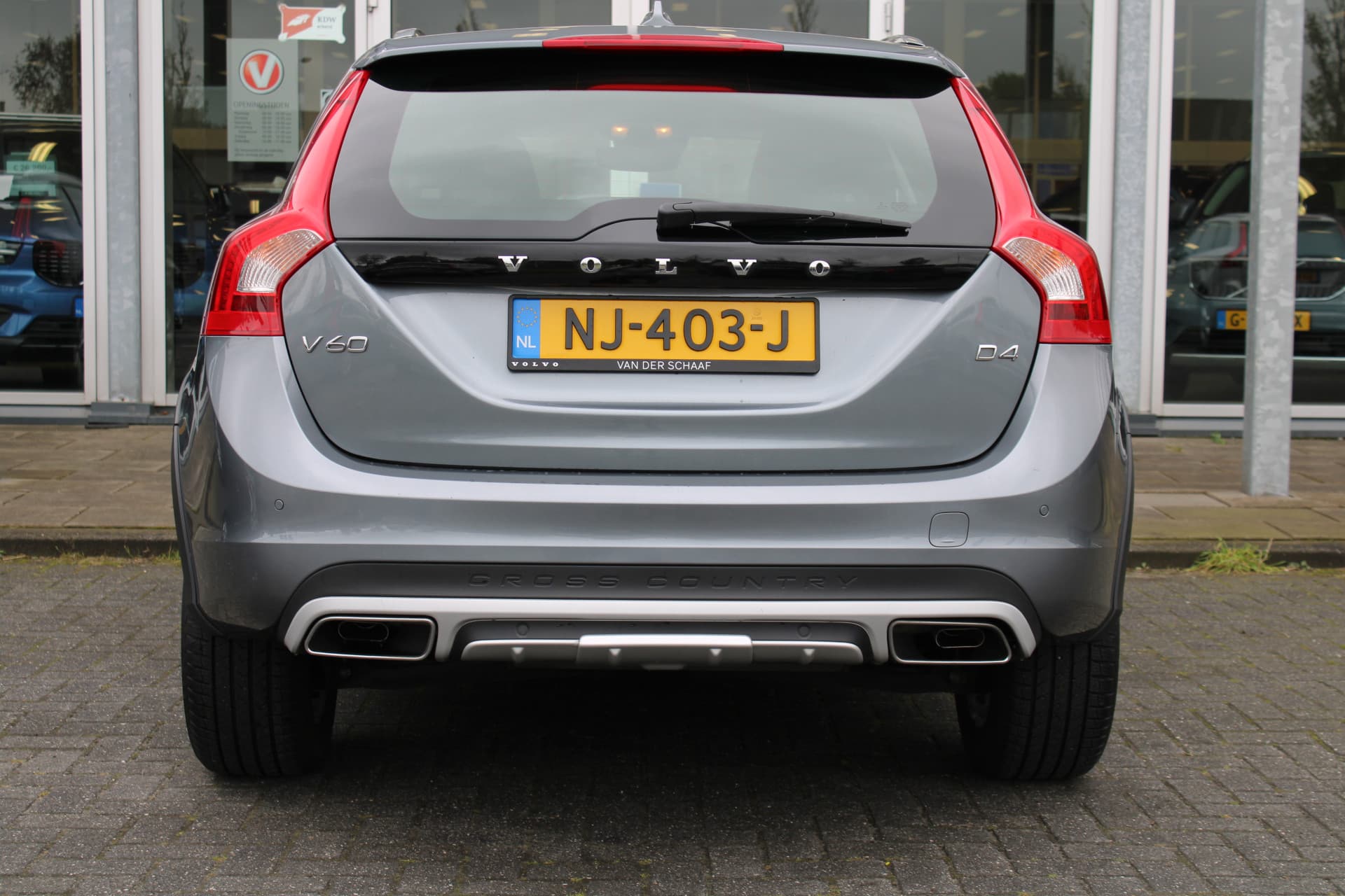 Volvo V60 Cross Country D4 Nordic+ thumbnail 5