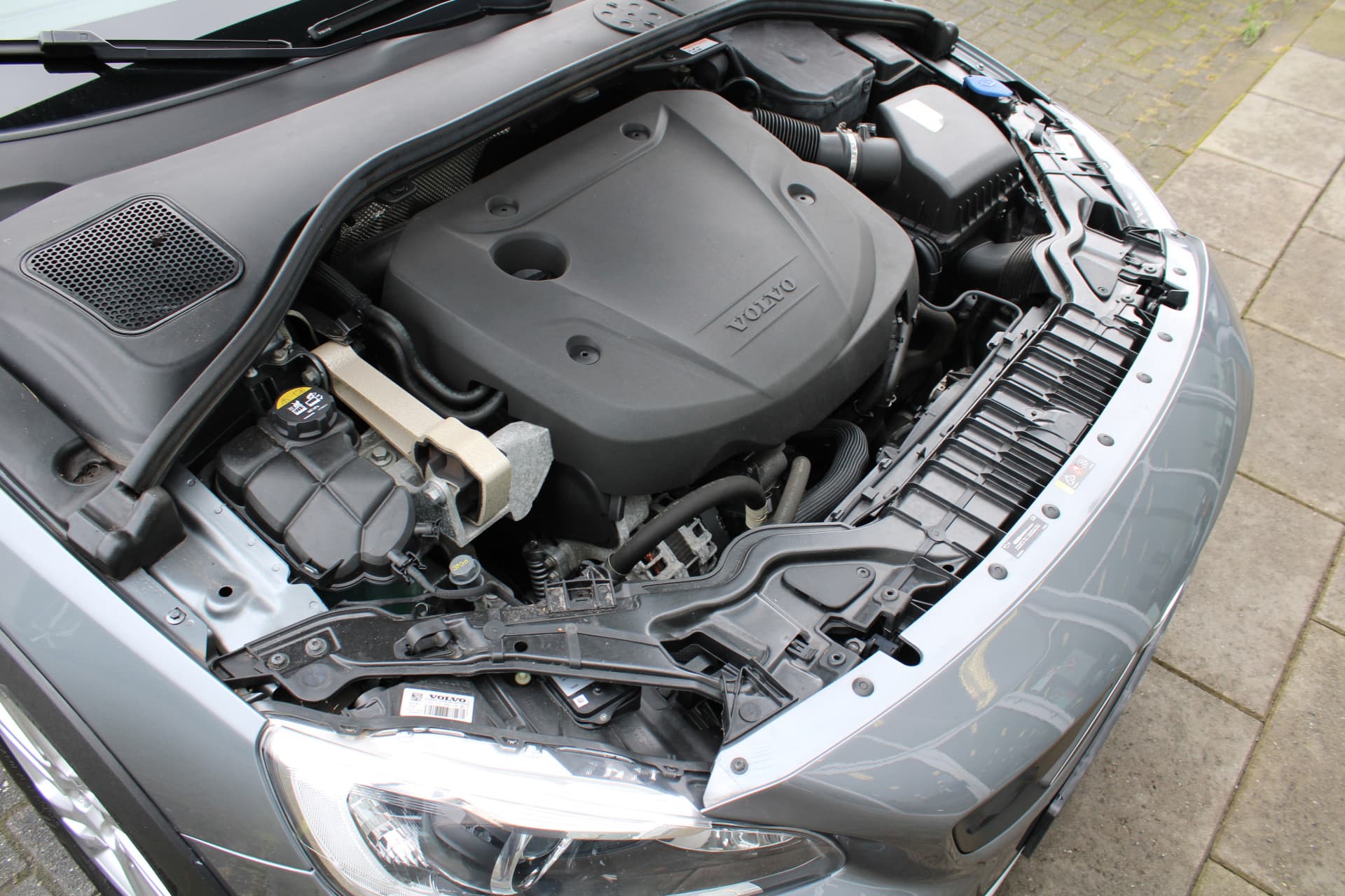 Volvo V60 Cross Country D4 Nordic+ thumbnail 36