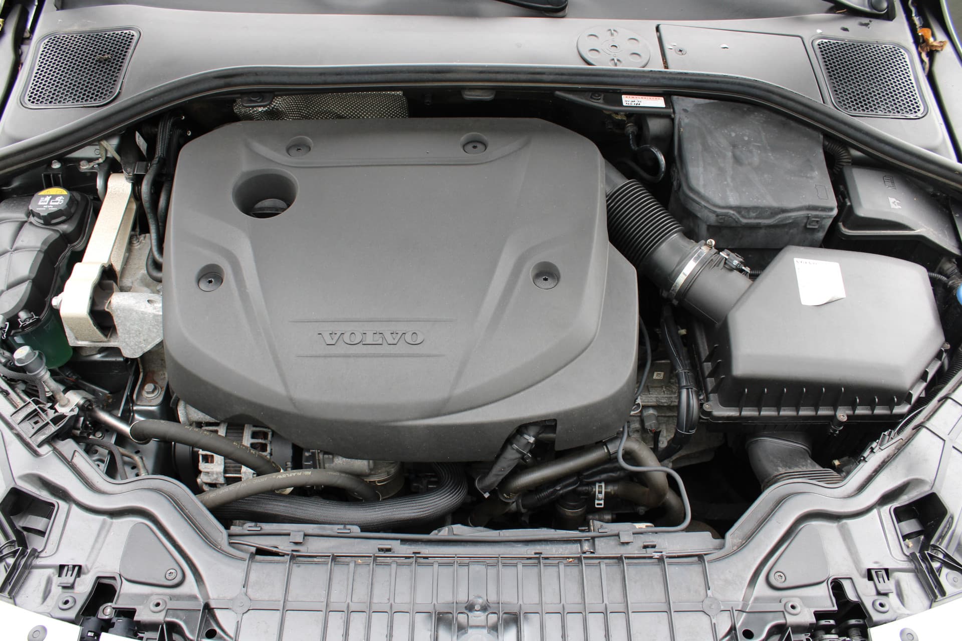 Volvo V60 Cross Country D4 Nordic+ thumbnail 37