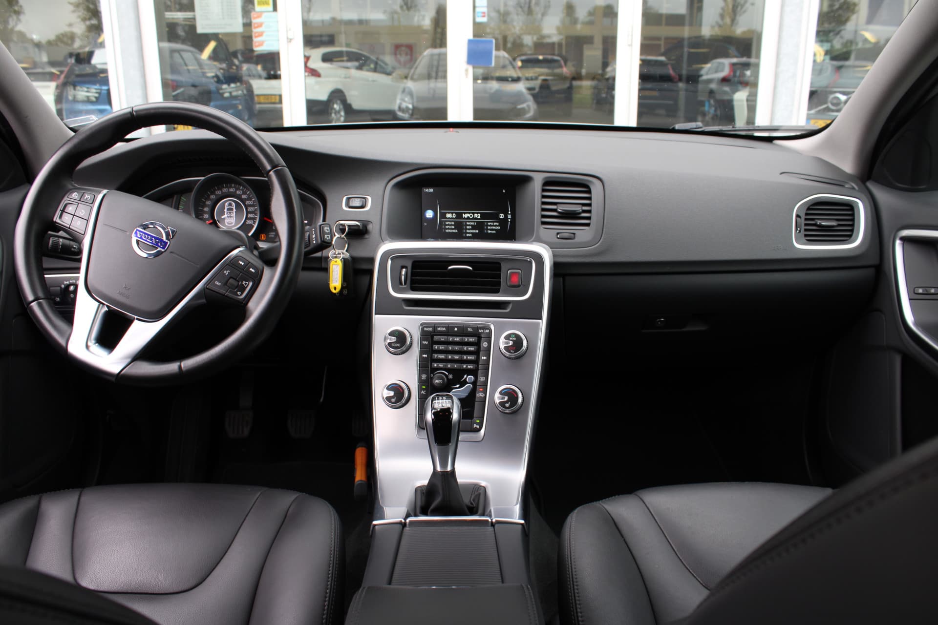 Volvo V60 Cross Country D4 Nordic+ thumbnail 40