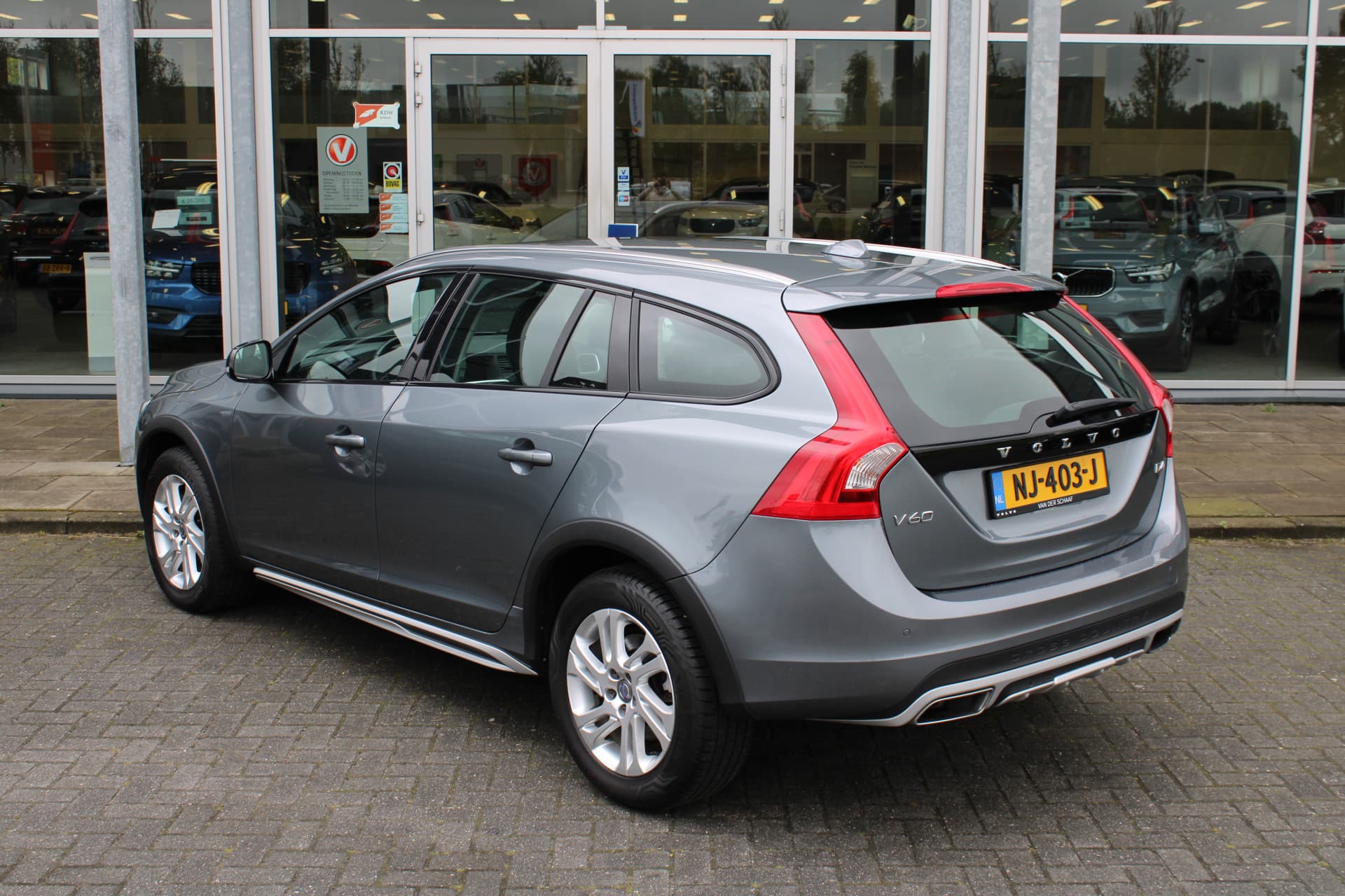 Volvo V60 Cross Country D4 Nordic+ thumbnail 52