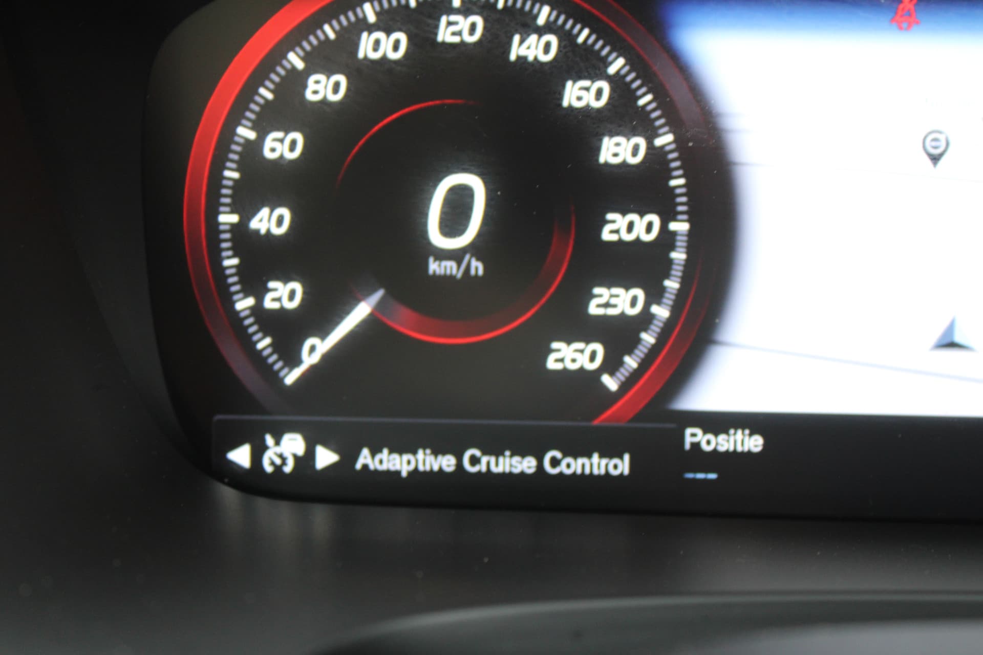 Volvo V90 Cross Country T5 AWD 90th Anniversary Edition thumbnail 28