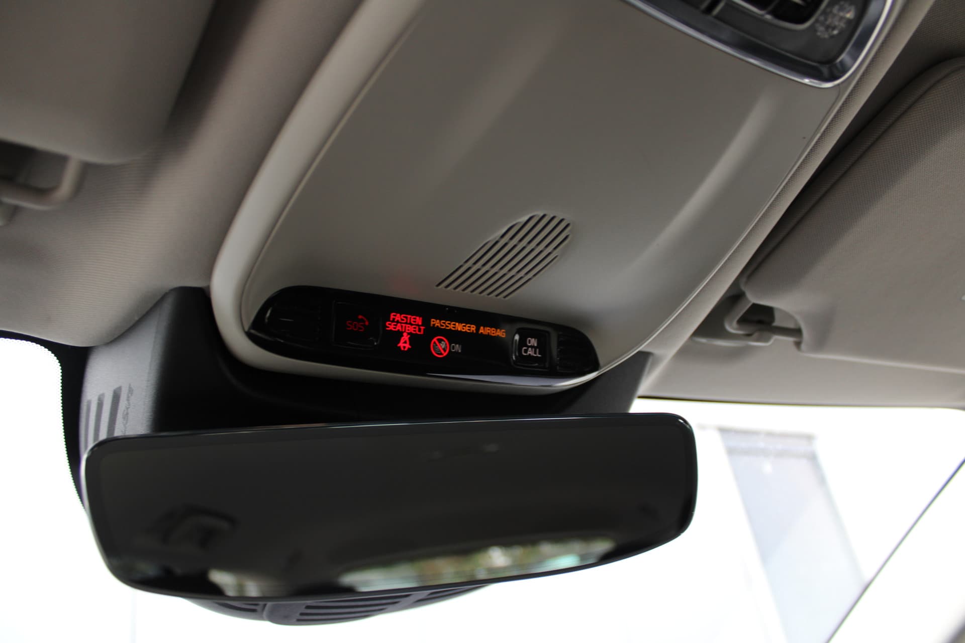 Volvo V90 Cross Country T5 AWD 90th Anniversary Edition thumbnail 30