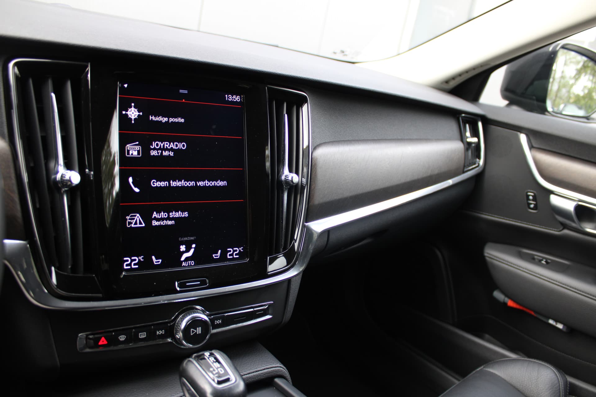 Volvo V90 Cross Country T5 AWD 90th Anniversary Edition thumbnail 31