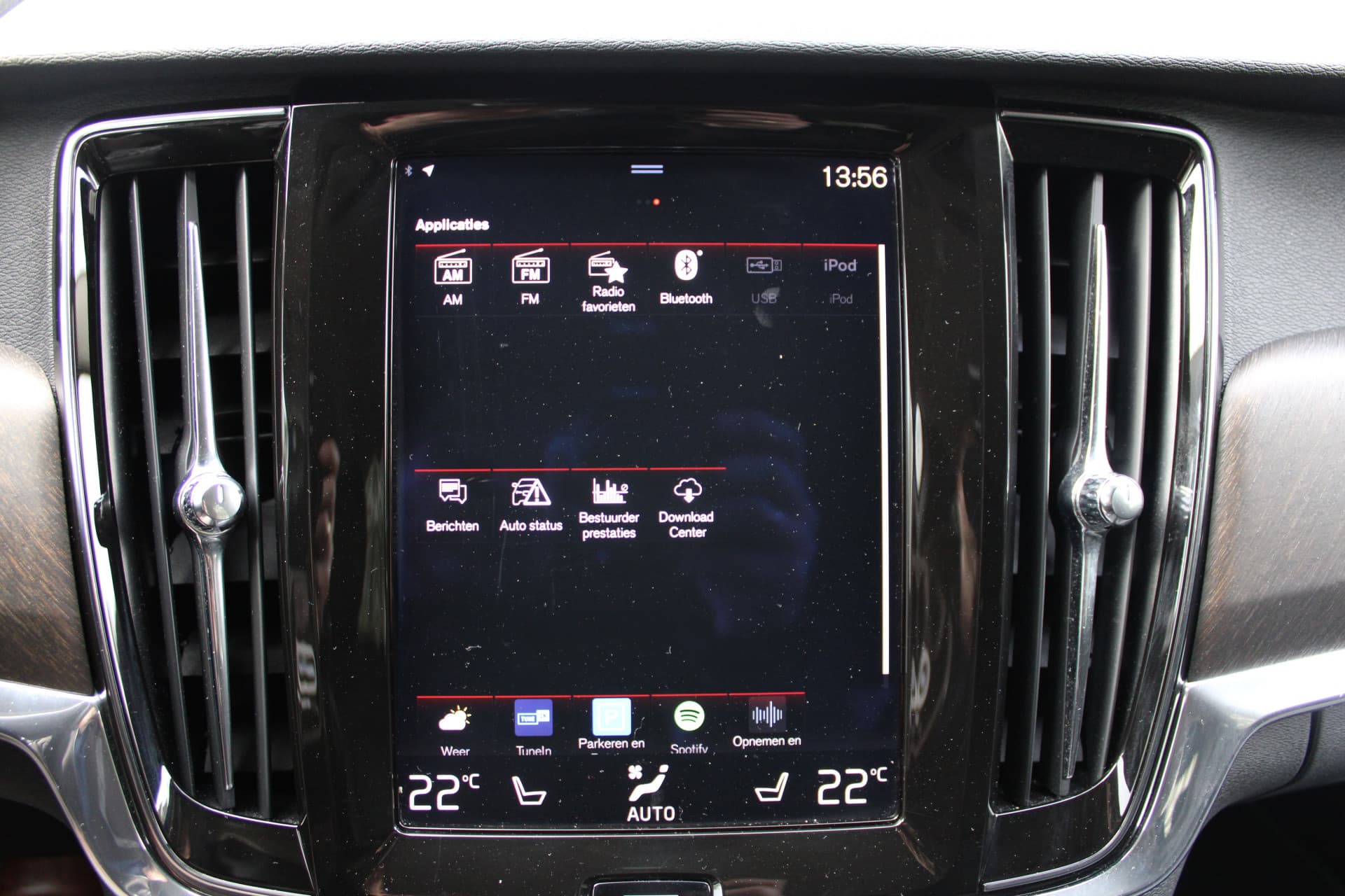 Volvo V90 Cross Country T5 AWD 90th Anniversary Edition thumbnail 35