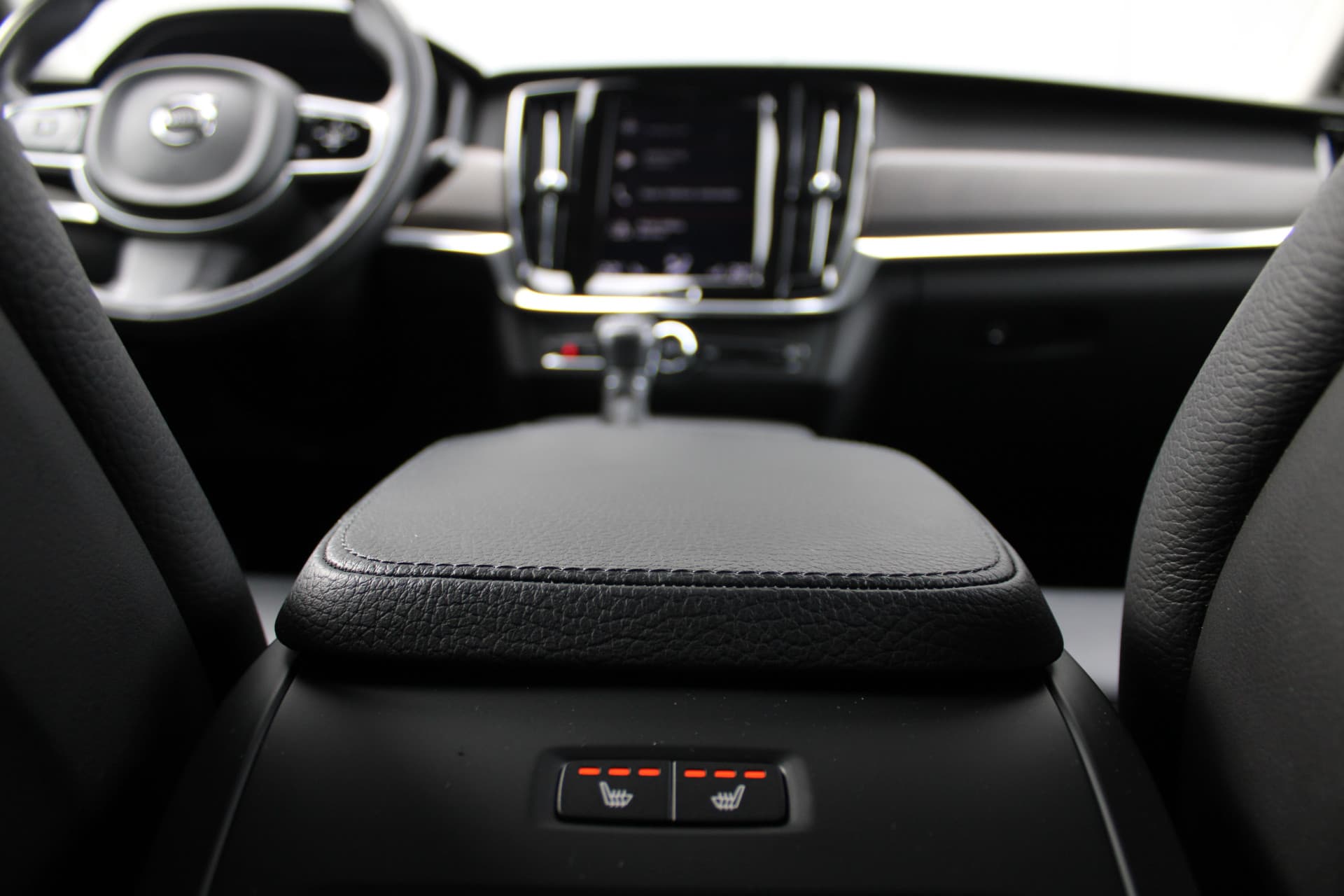 Volvo V90 Cross Country T5 AWD 90th Anniversary Edition thumbnail 37