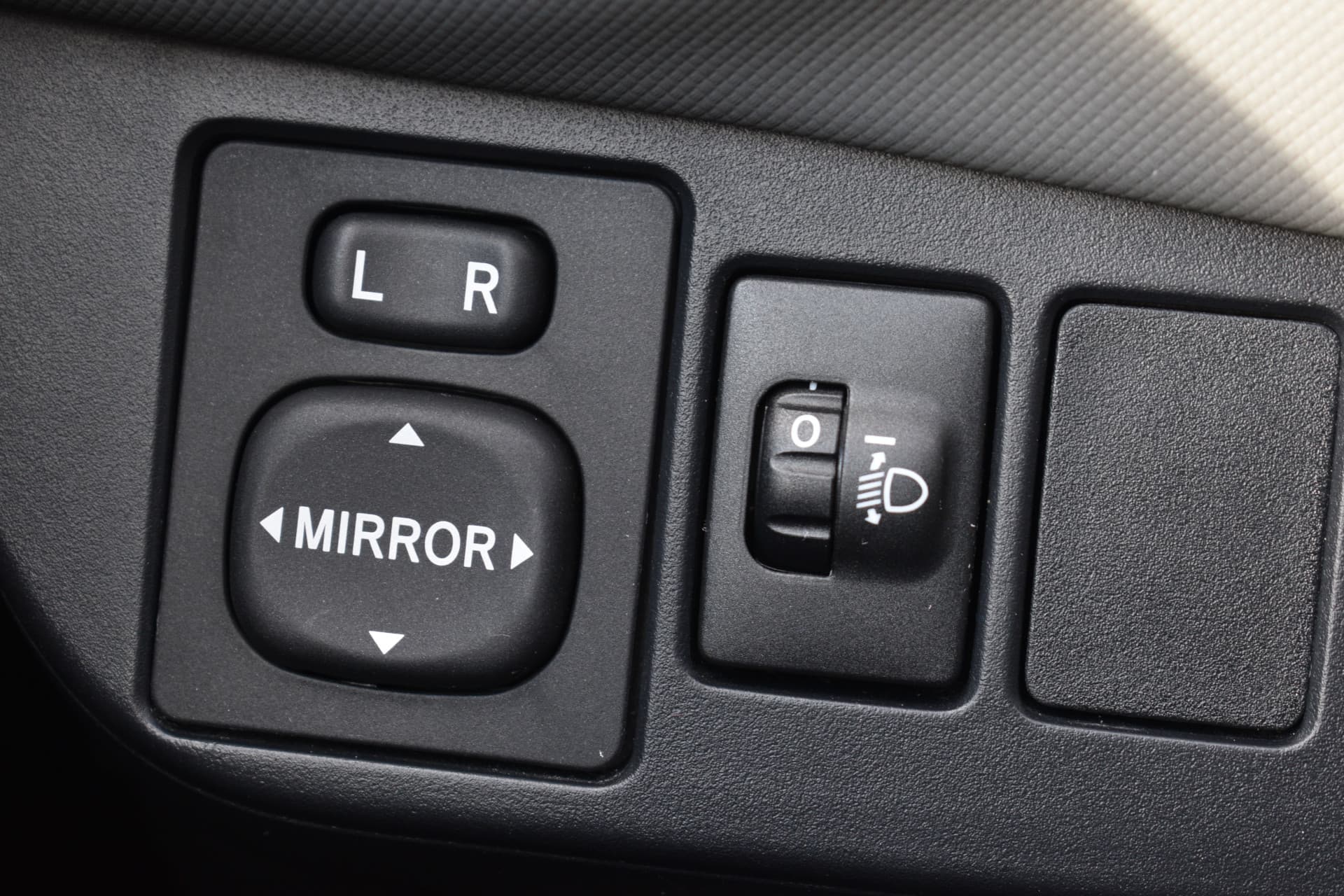 Toyota Yaris 1.5 Hybrid Dynamic Automaat 100pk thumbnail 3