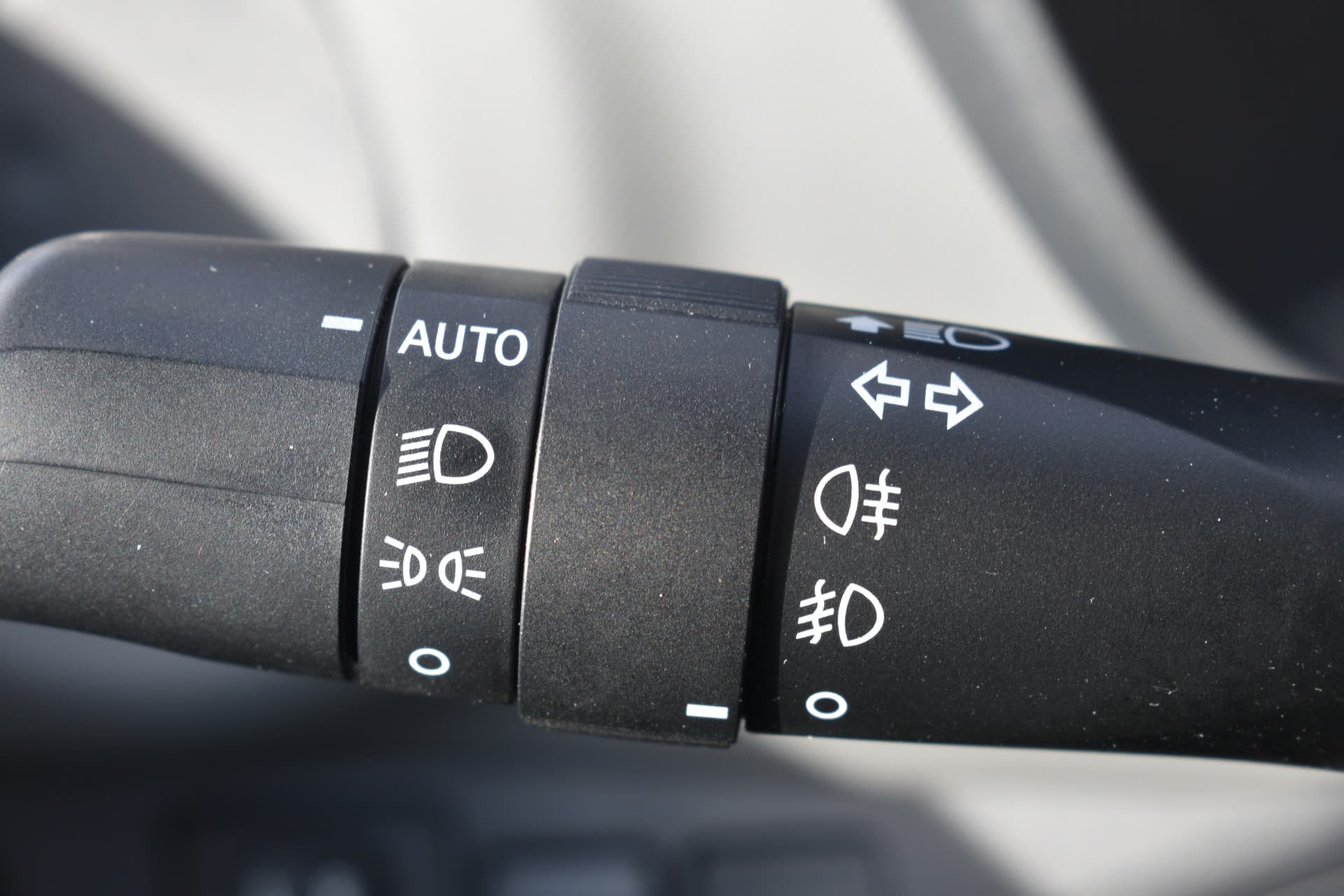 Toyota Yaris 1.5 Hybrid Dynamic Automaat 100pk thumbnail 4