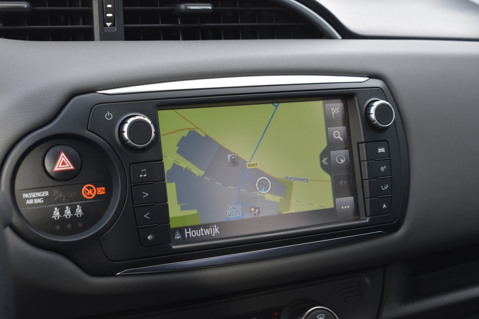 Toyota Yaris 1.5 Hybrid Dynamic Automaat 100pk thumbnail 9