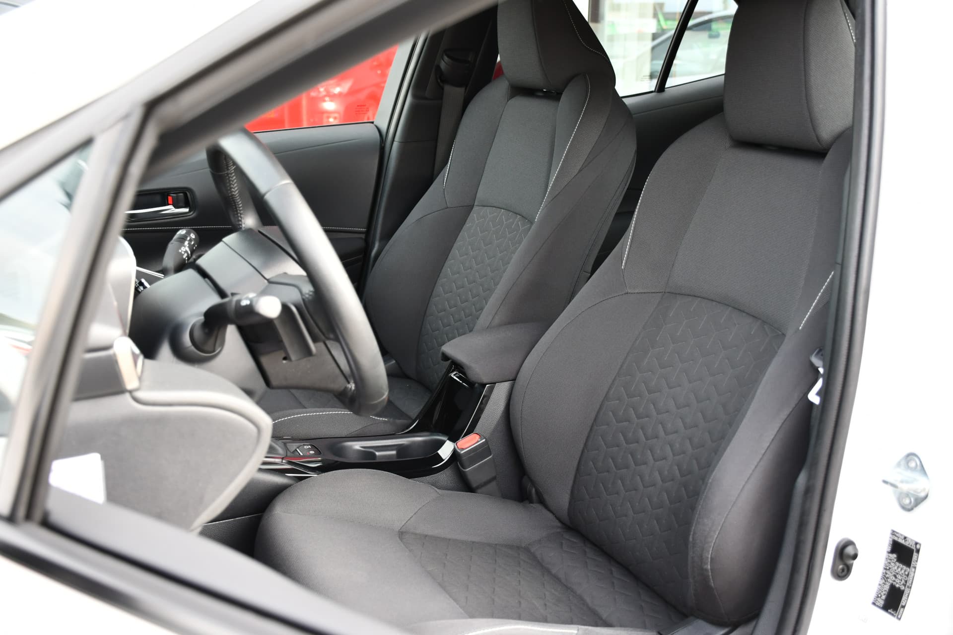 Toyota Corolla 2.0 Hybrid Dynamic Automaat 180pk thumbnail 4