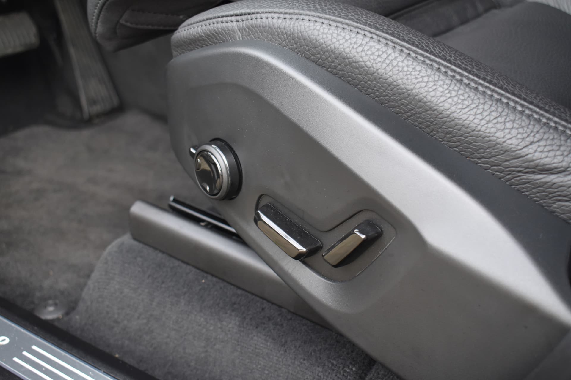 Volvo XC90 T8 455PK Recharge AWD Ultra Bright thumbnail 5