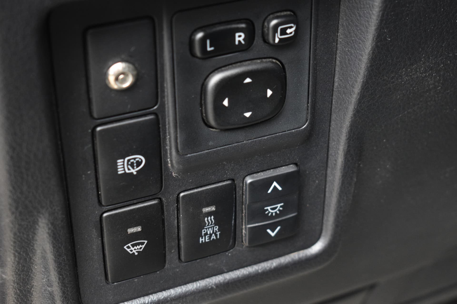 Toyota Land Cruiser 3.0 D-4D-F Executive thumbnail 6