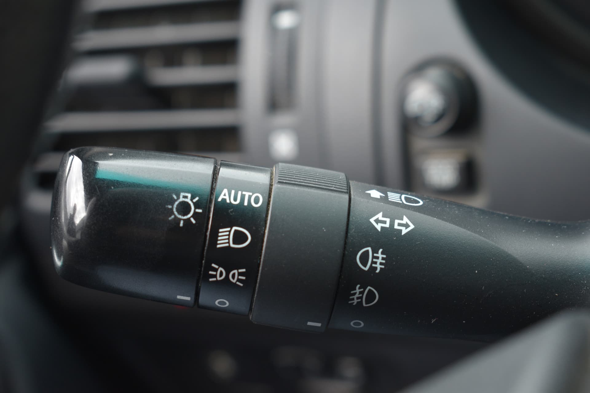 Toyota Land Cruiser 3.0 D-4D-F Executive thumbnail 9