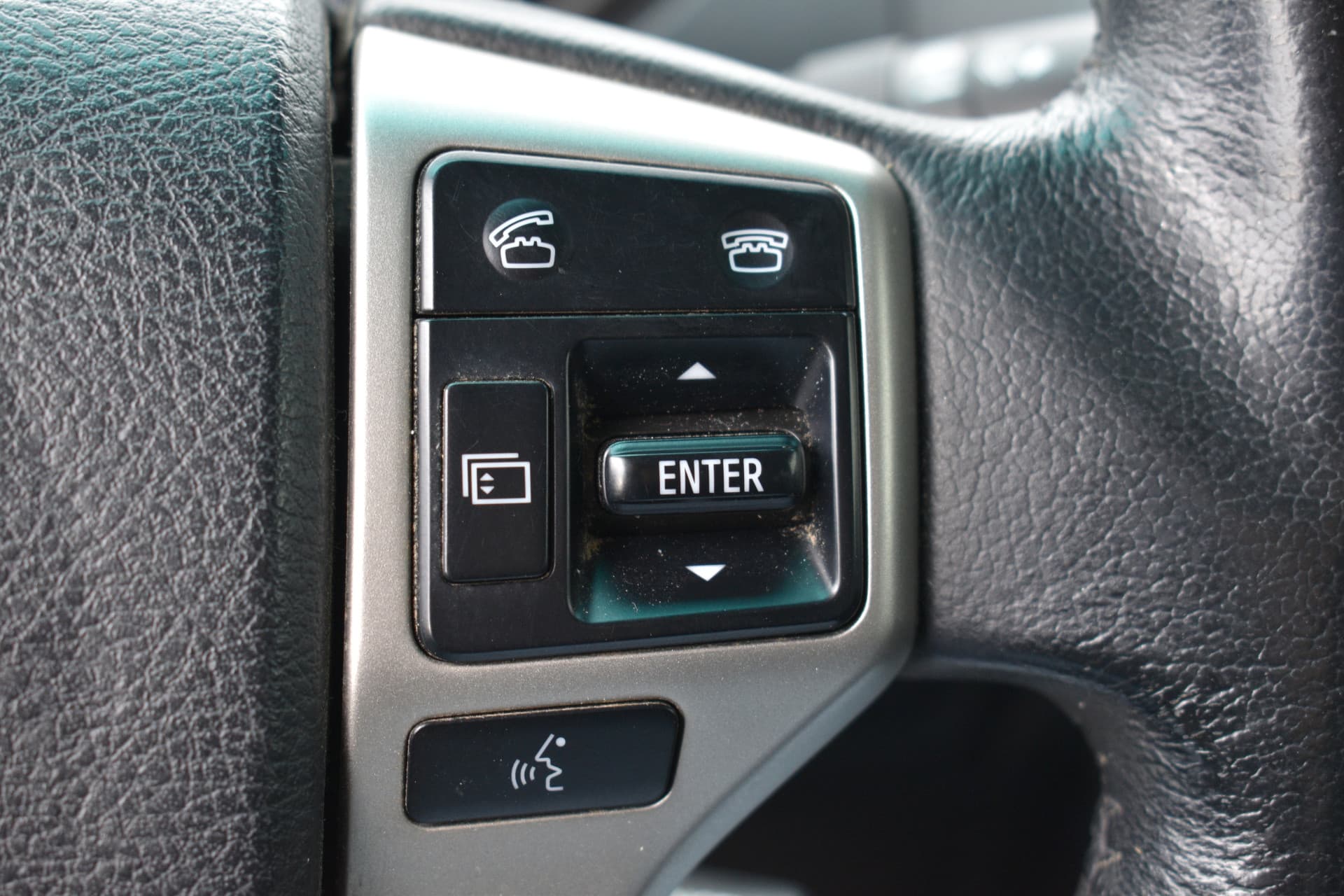 Toyota Land Cruiser 3.0 D-4D-F Executive thumbnail 11