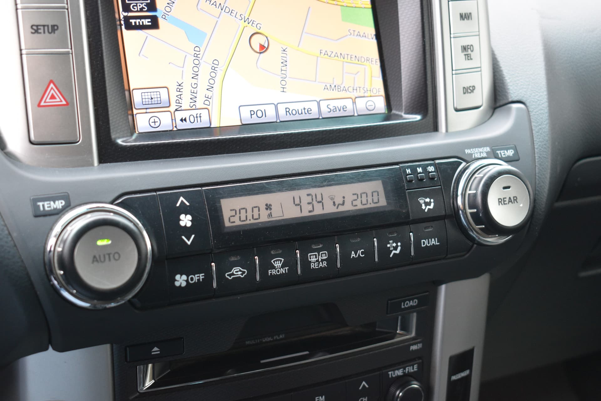 Toyota Land Cruiser 3.0 D-4D-F Executive thumbnail 14