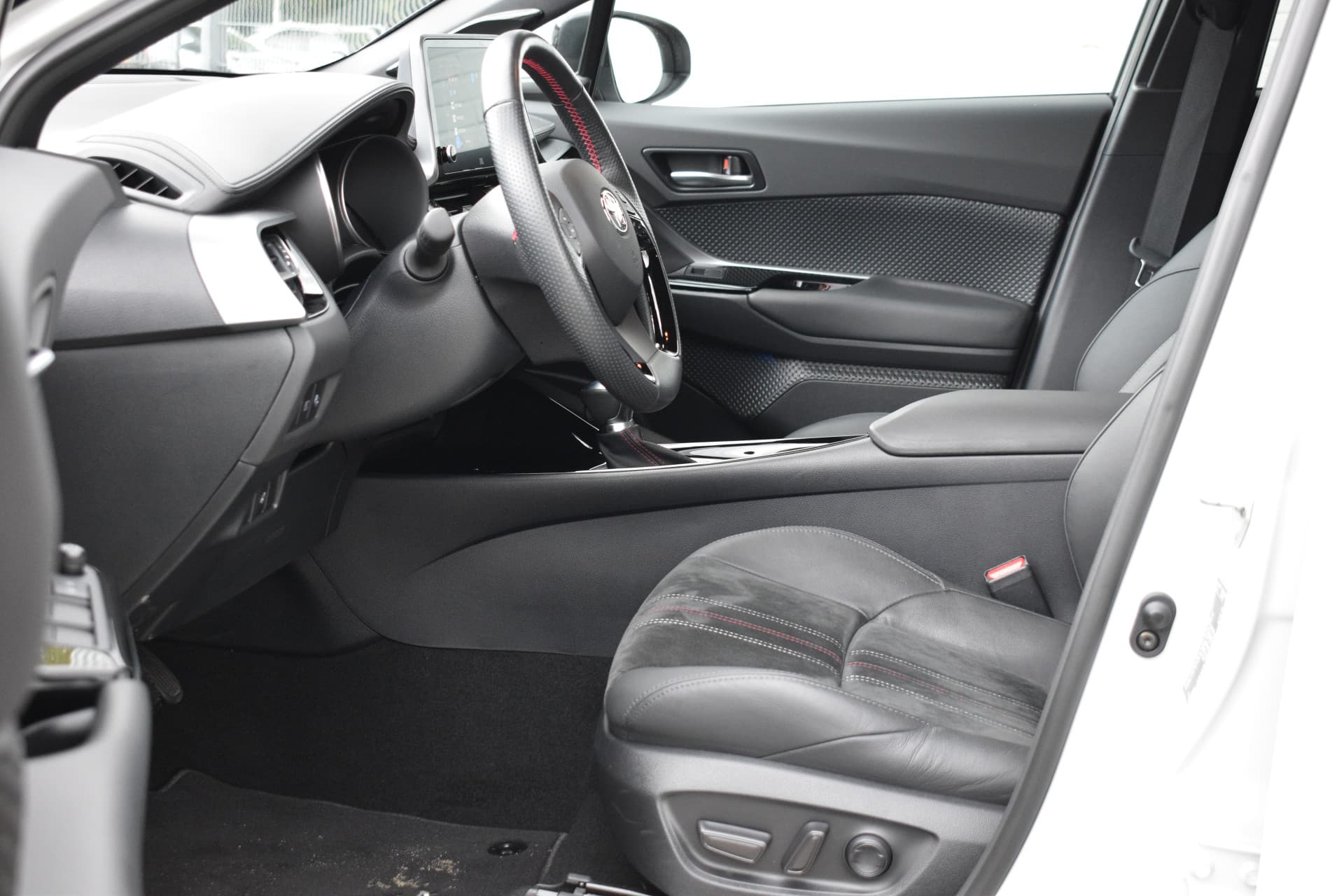 Toyota C-HR 1.8 Hybrid GR-Sport Limited Automaat 122pk thumbnail 8